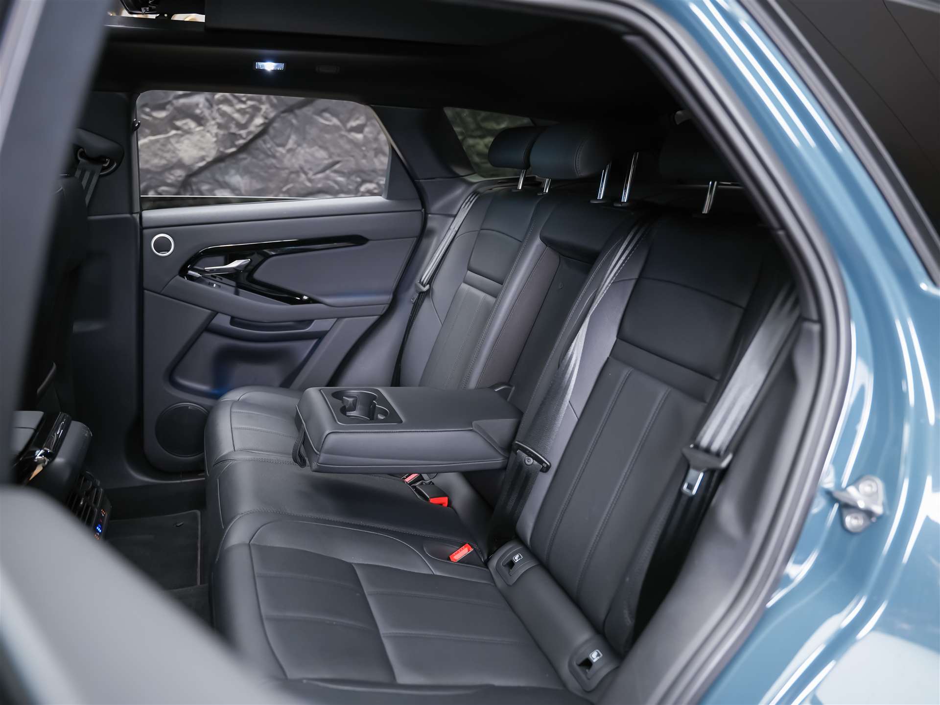 LAND ROVER Range Rover Evoque R-Dynamic D 200 MHEV SE AT9 *Facelift*Werksgarantie*Panorama*-image-12