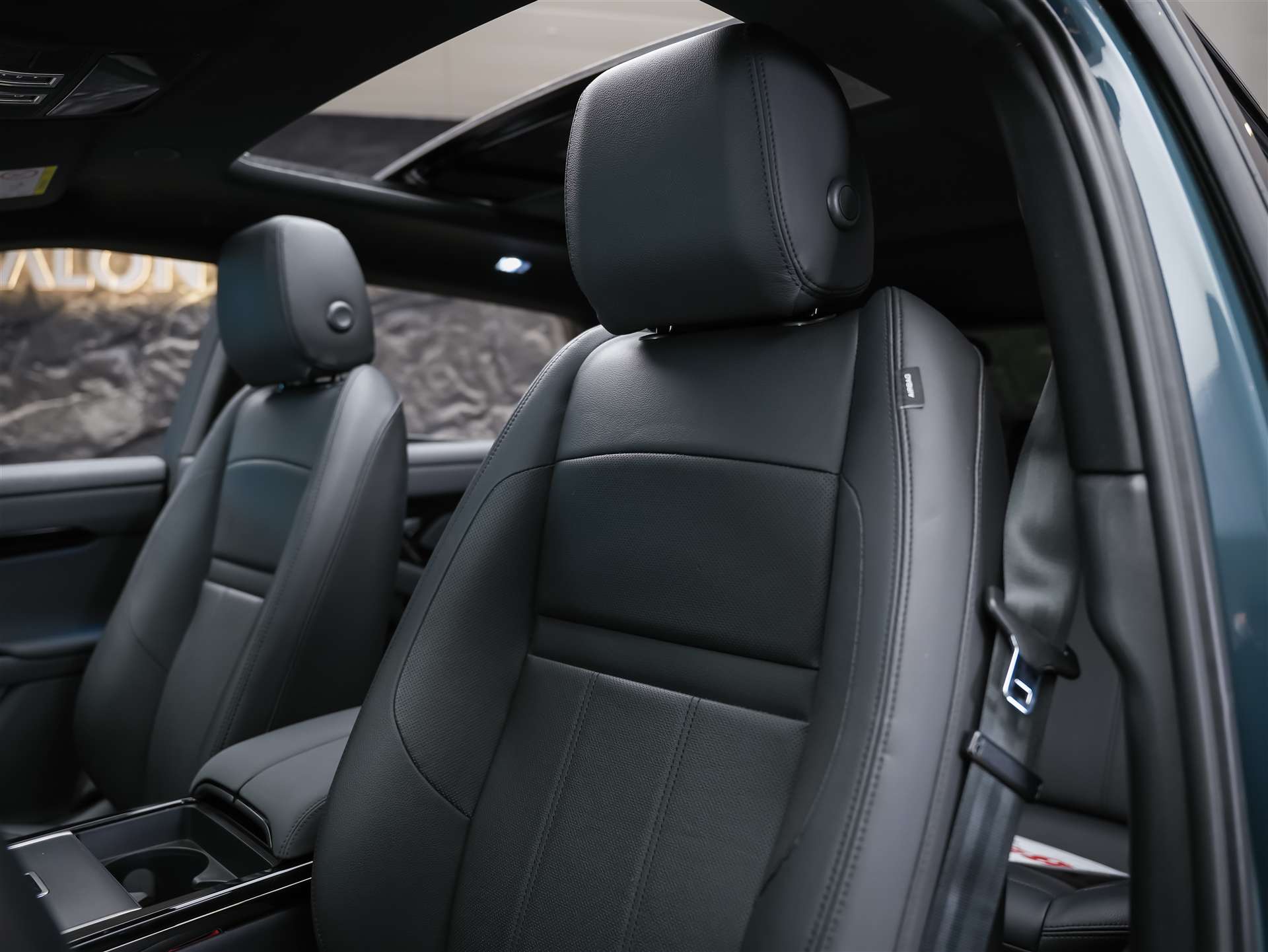 LAND ROVER Range Rover Evoque R-Dynamic D 200 MHEV SE AT9 *Facelift*Werksgarantie*Panorama*-image-8