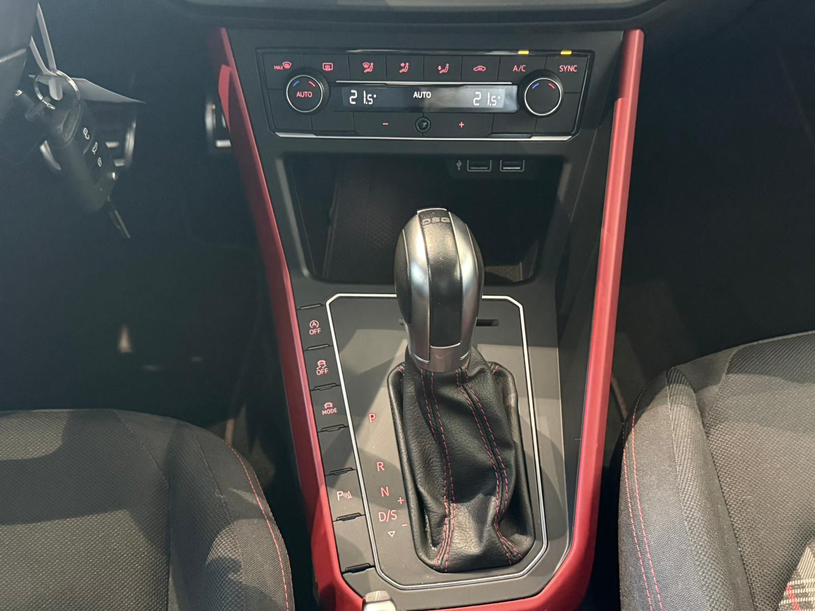VW Polo 2.0 TSI GTI DSG-image-14