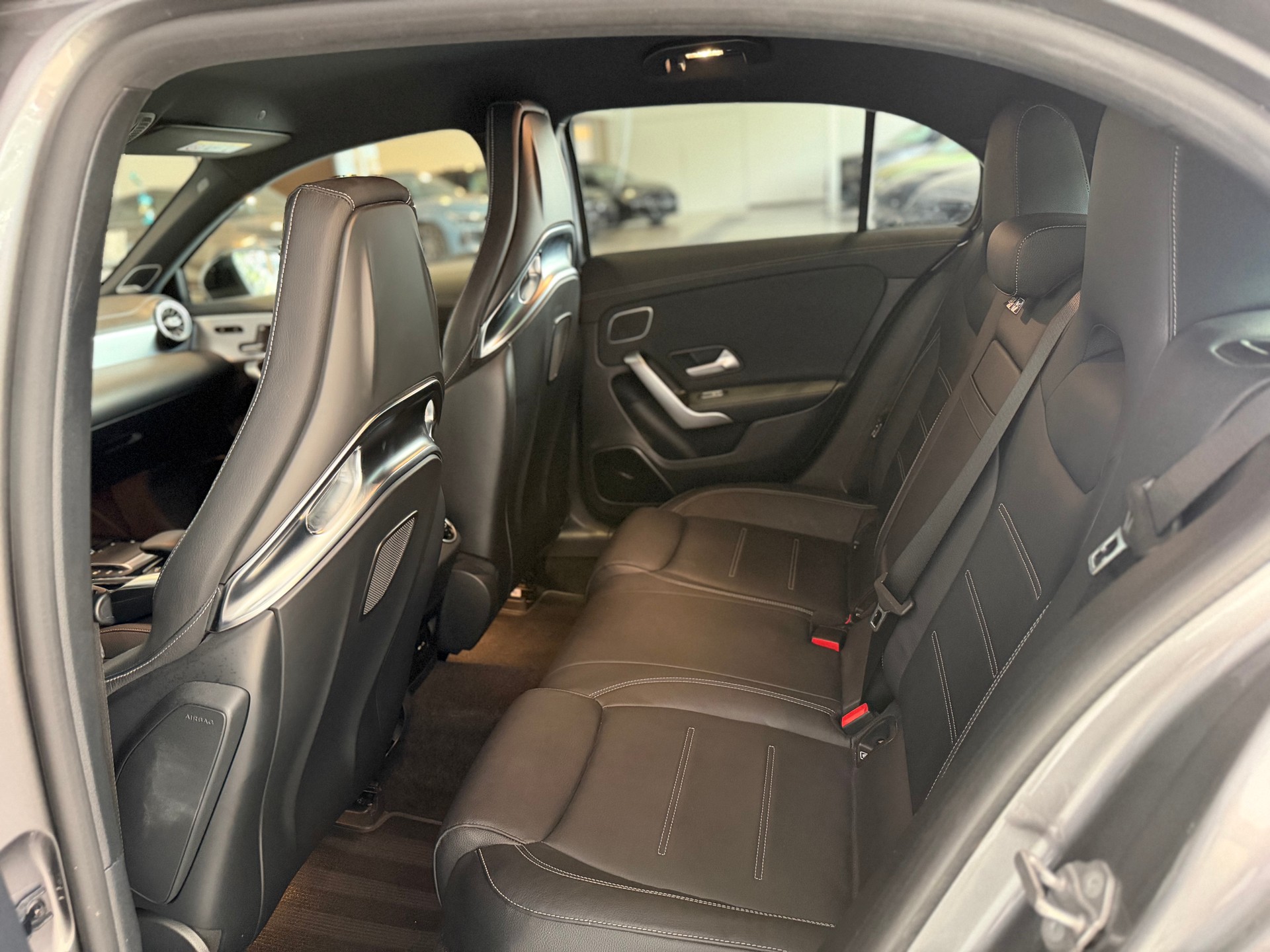 MERCEDES-BENZ A 45 S AMG 4Matic+ Speedshift-image-12