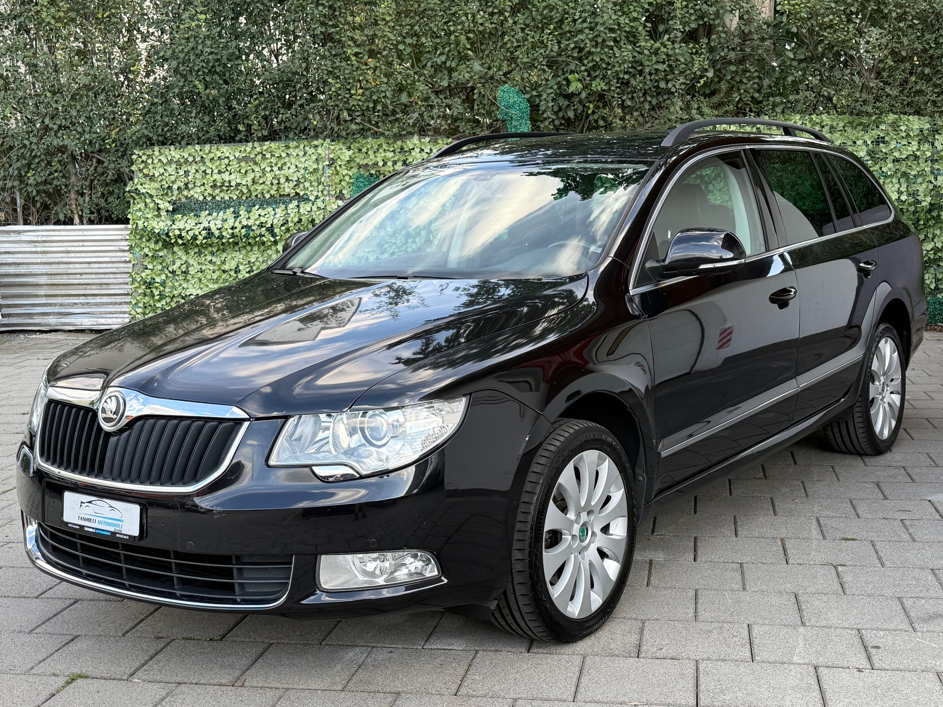 SKODA Superb Combi 2.0 TDi AllDrive4x4 DSG-showroom-element-3