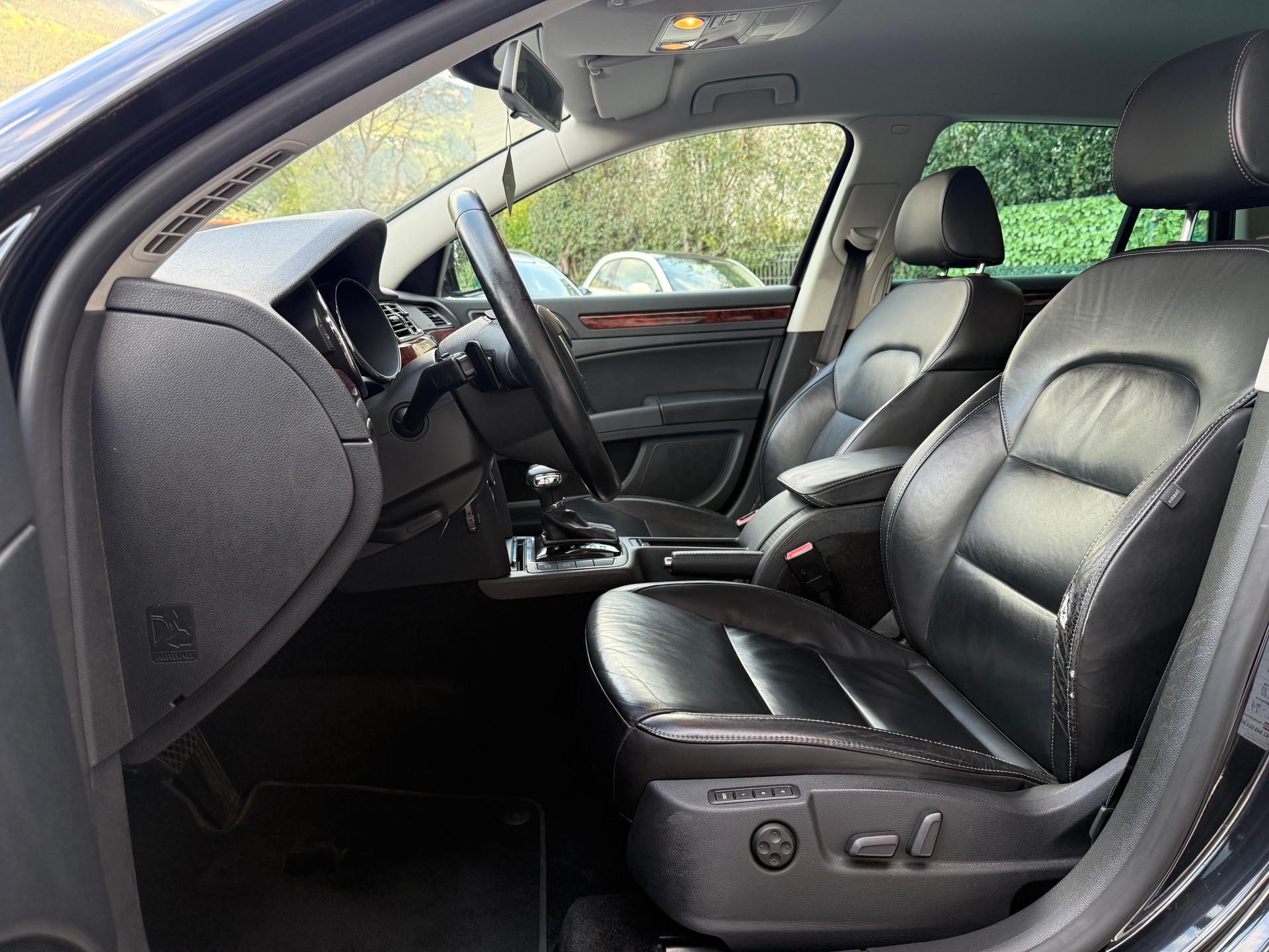 SKODA Superb Combi 2.0 TDi AllDrive4x4 DSG-image-19