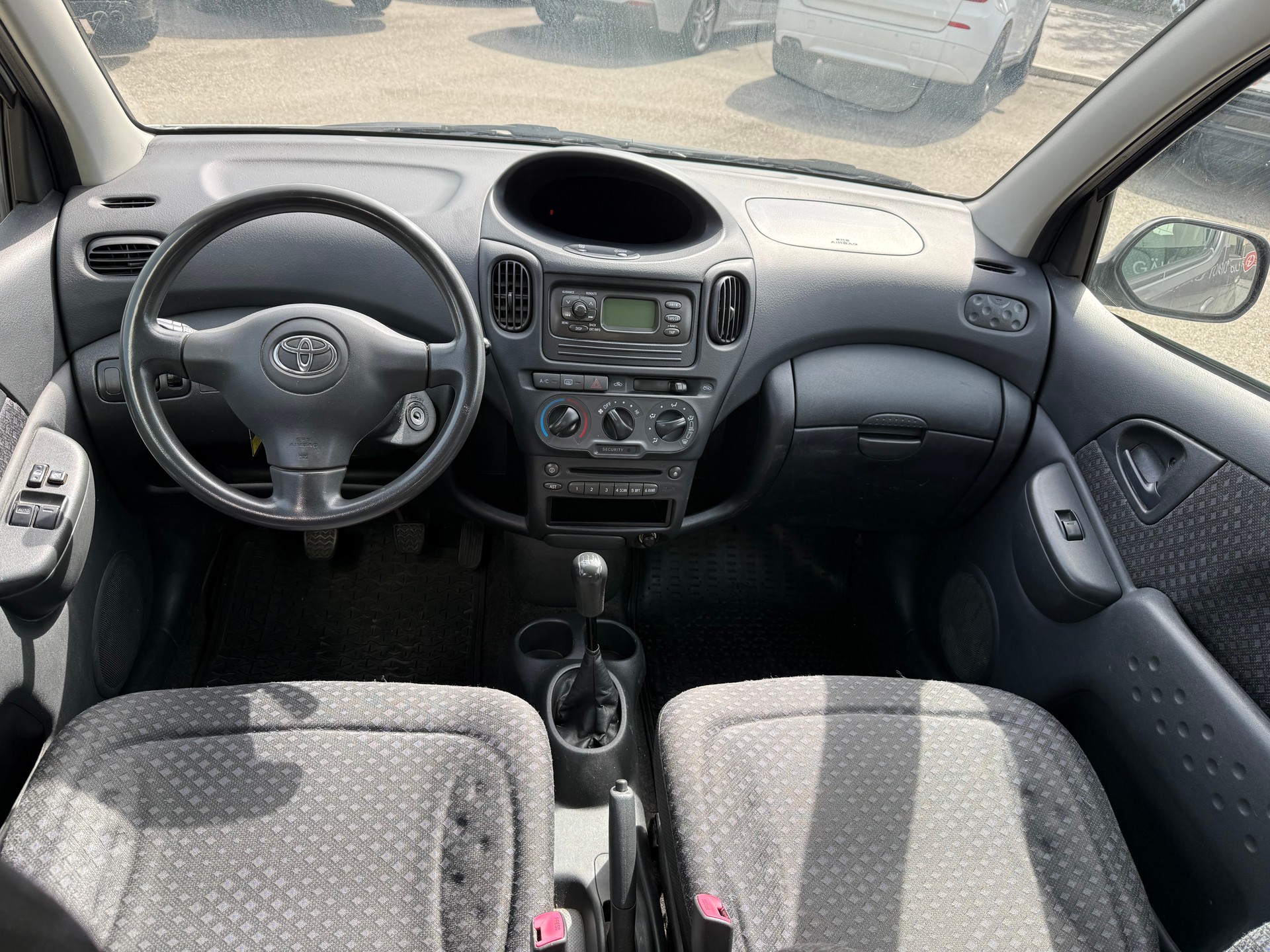 TOYOTA Yaris Verso 1.3 Linea Sol-image-7