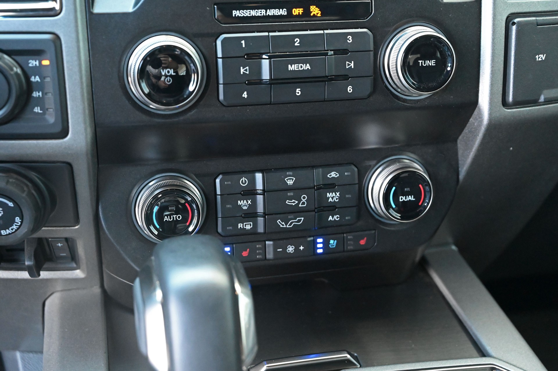 FORD F-150 Raptor SuperCab 3.5 EcoBoost V6 4x4-image-25