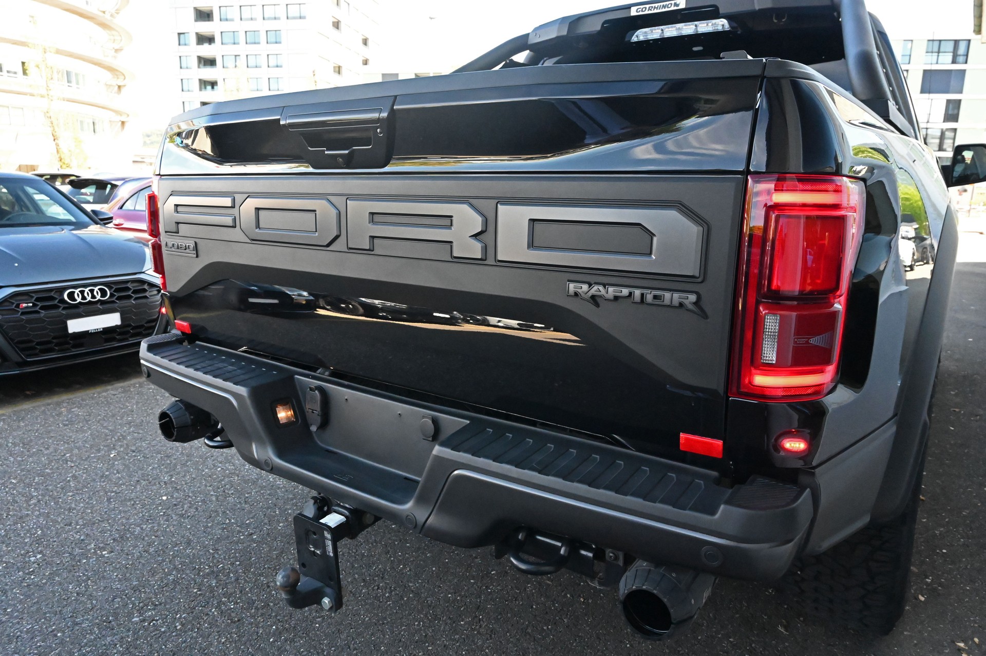 FORD F-150 Raptor SuperCab 3.5 EcoBoost V6 4x4-image-6