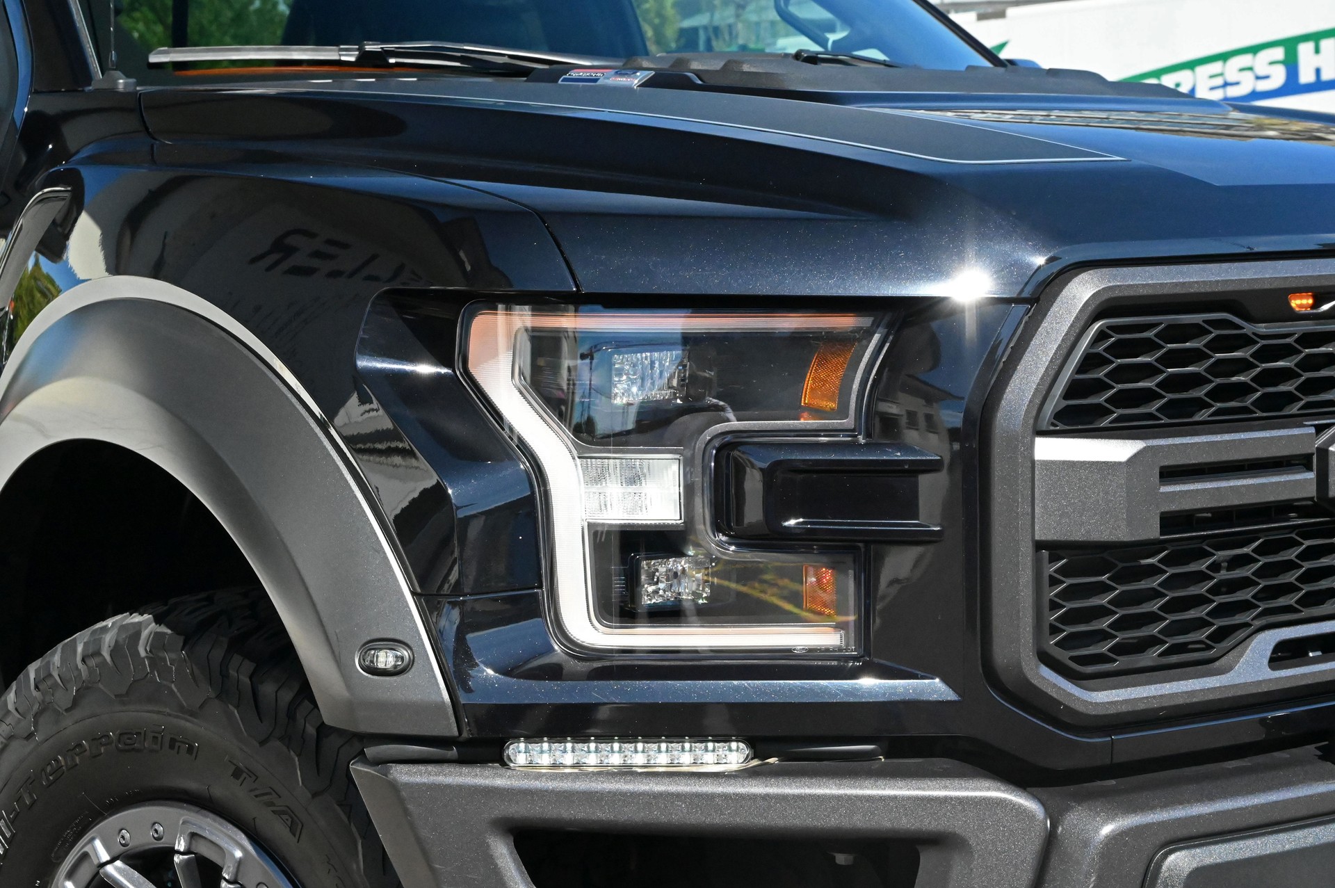 FORD F-150 Raptor SuperCab 3.5 EcoBoost V6 4x4-image-10