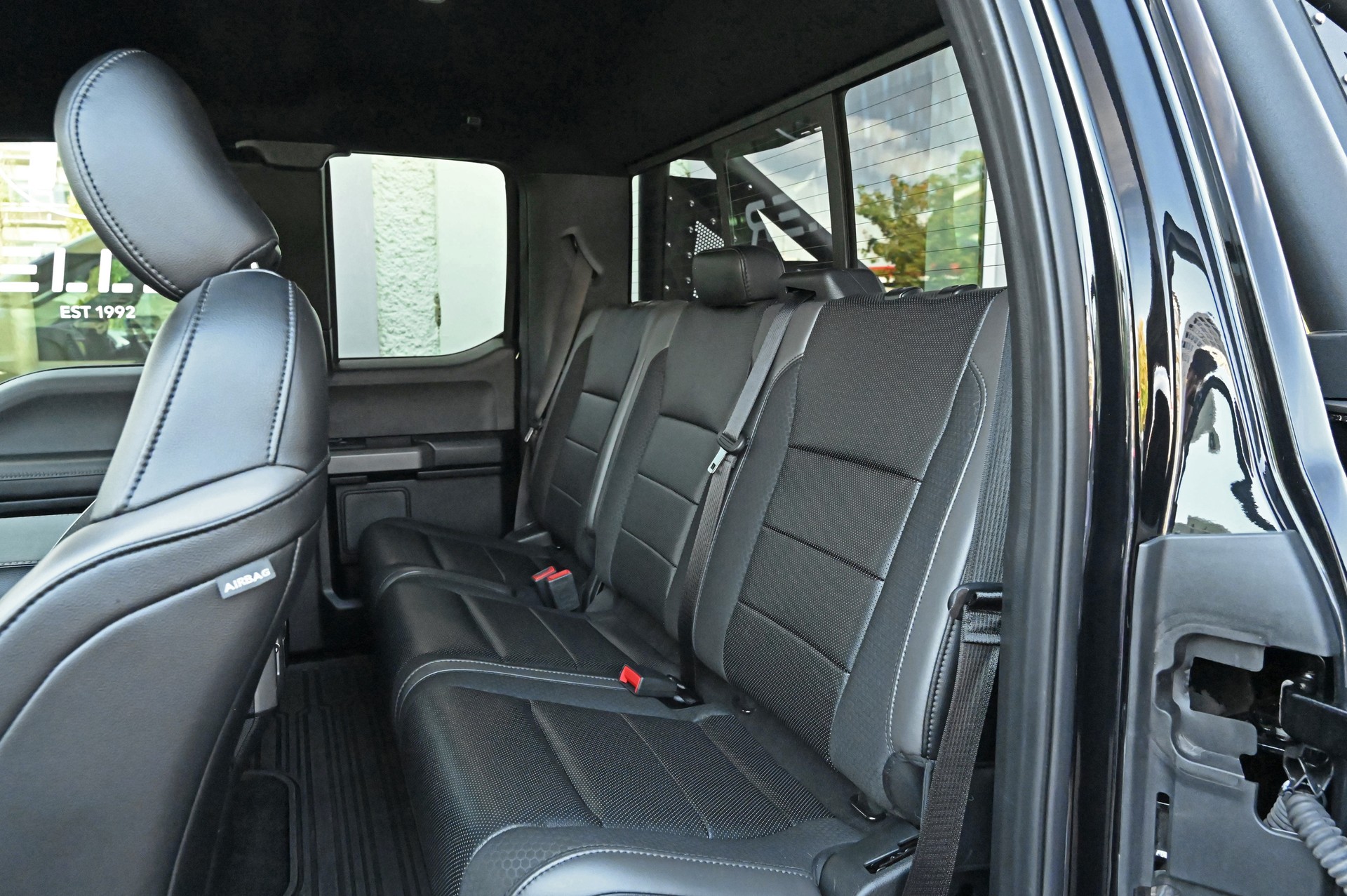 FORD F-150 Raptor SuperCab 3.5 EcoBoost V6 4x4-image-17