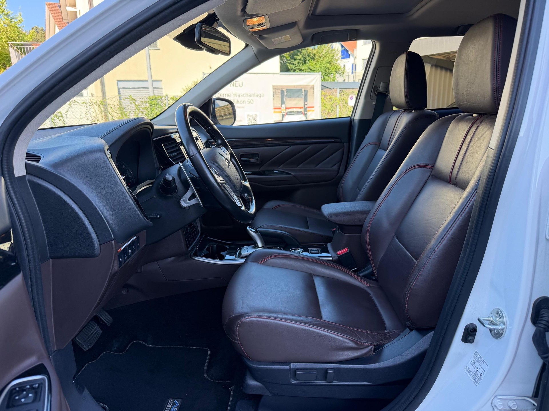 MITSUBISHI Outlander 2.0 PHEV Diamond-image-7