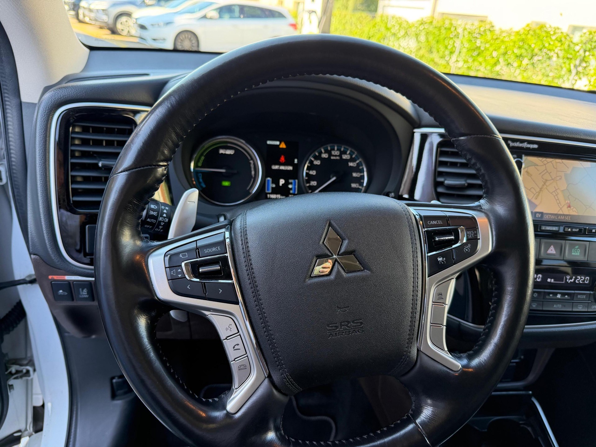 MITSUBISHI Outlander 2.0 PHEV Diamond-image-10