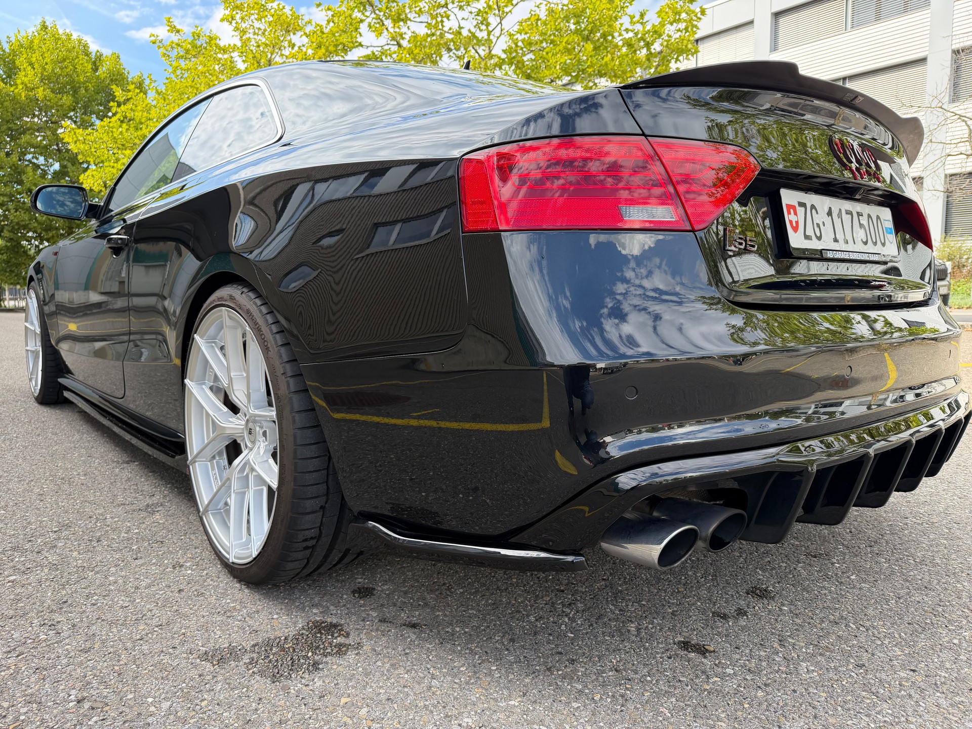 AUDI 3.0 V6 TFSI quattro S-Tronic-image-2