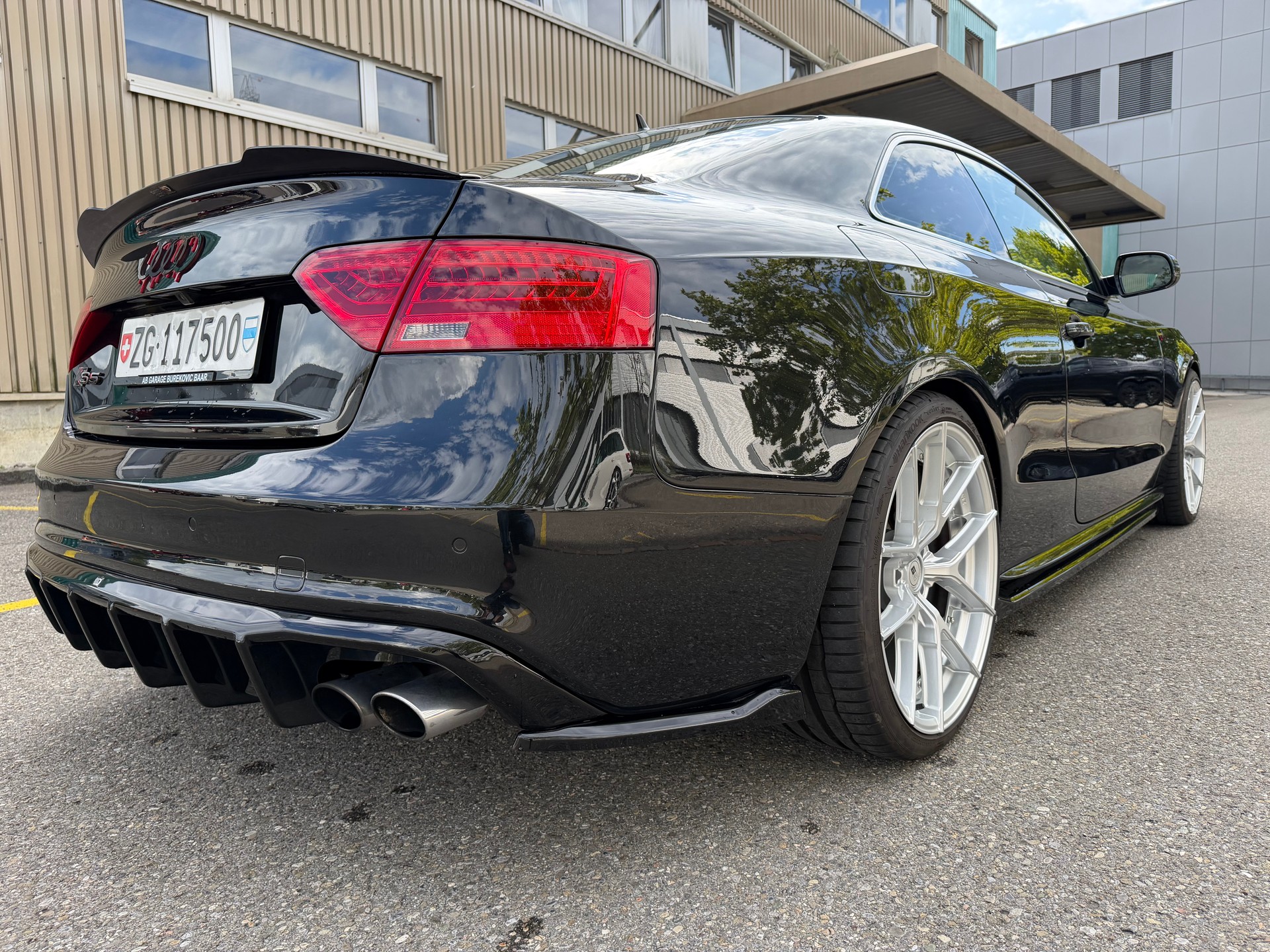 AUDI 3.0 V6 TFSI quattro S-Tronic-image-3