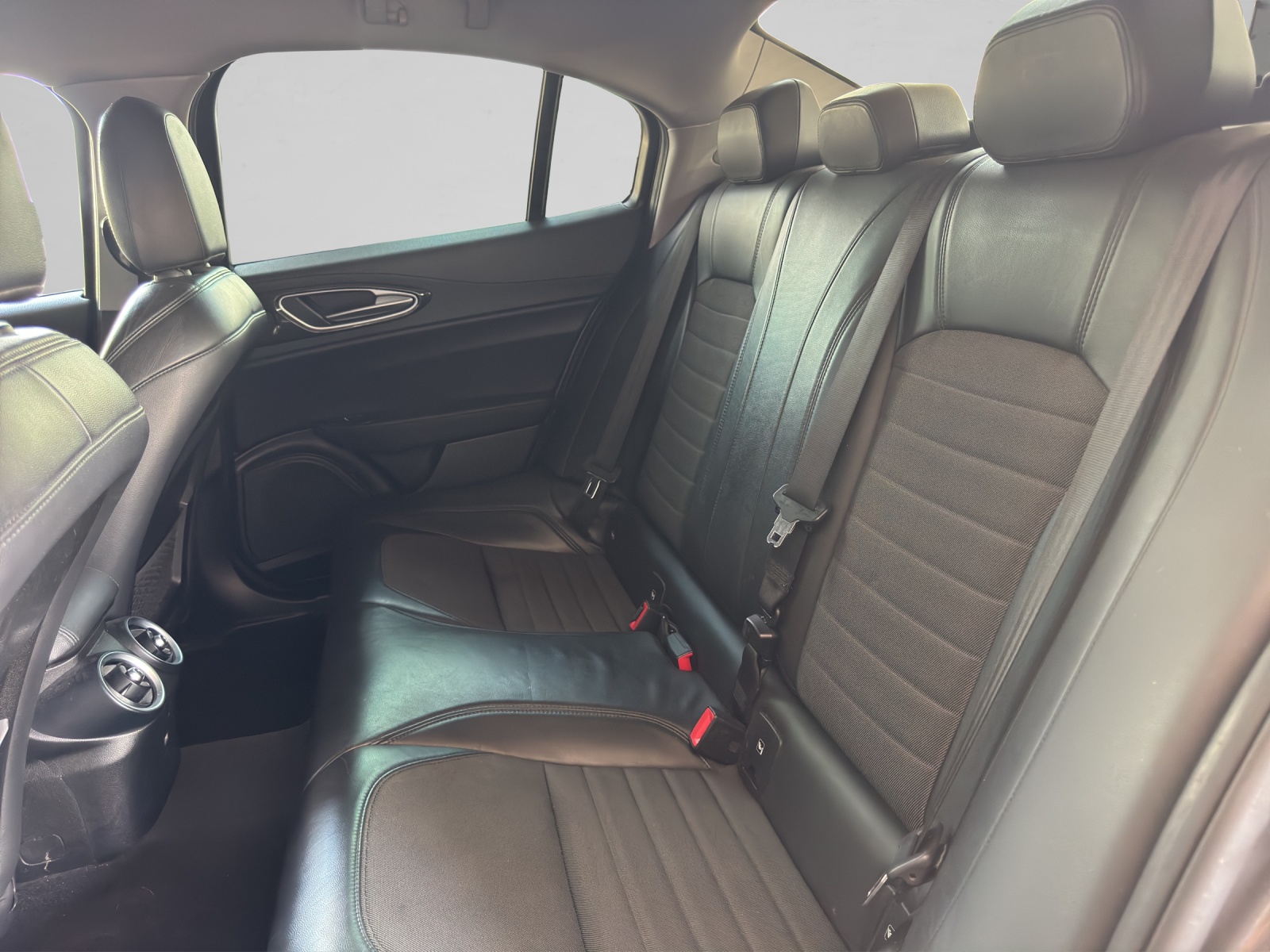 ALFA ROMEO Giulia 2.2 JTDM Super Automatic-image-9