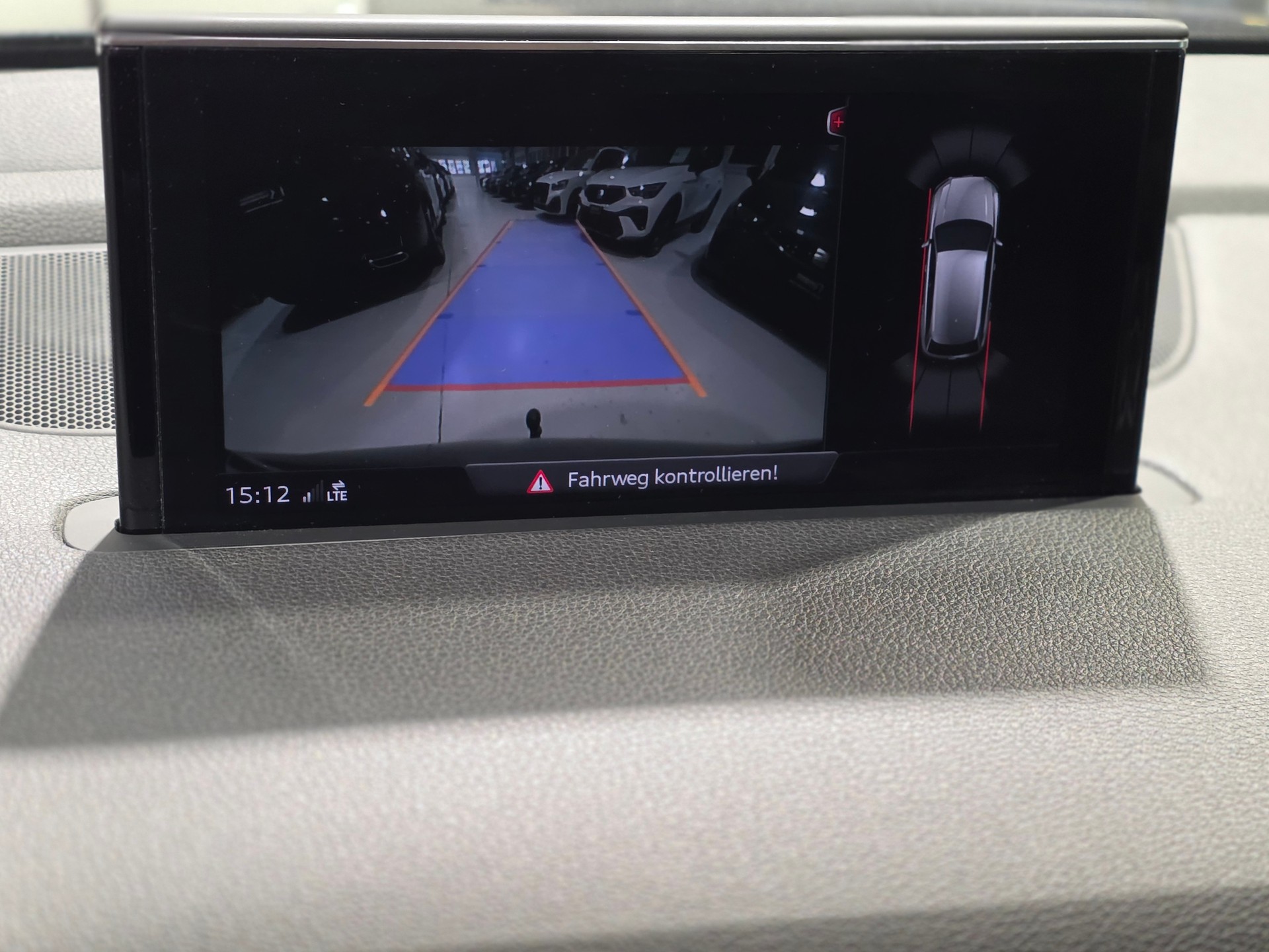 AUDI SQ7 4.0 TDI quattro tiptronic-image-8