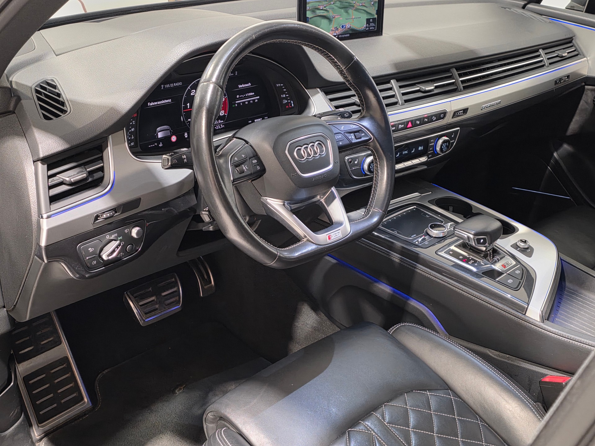 AUDI SQ7 4.0 TDI quattro tiptronic-image-6