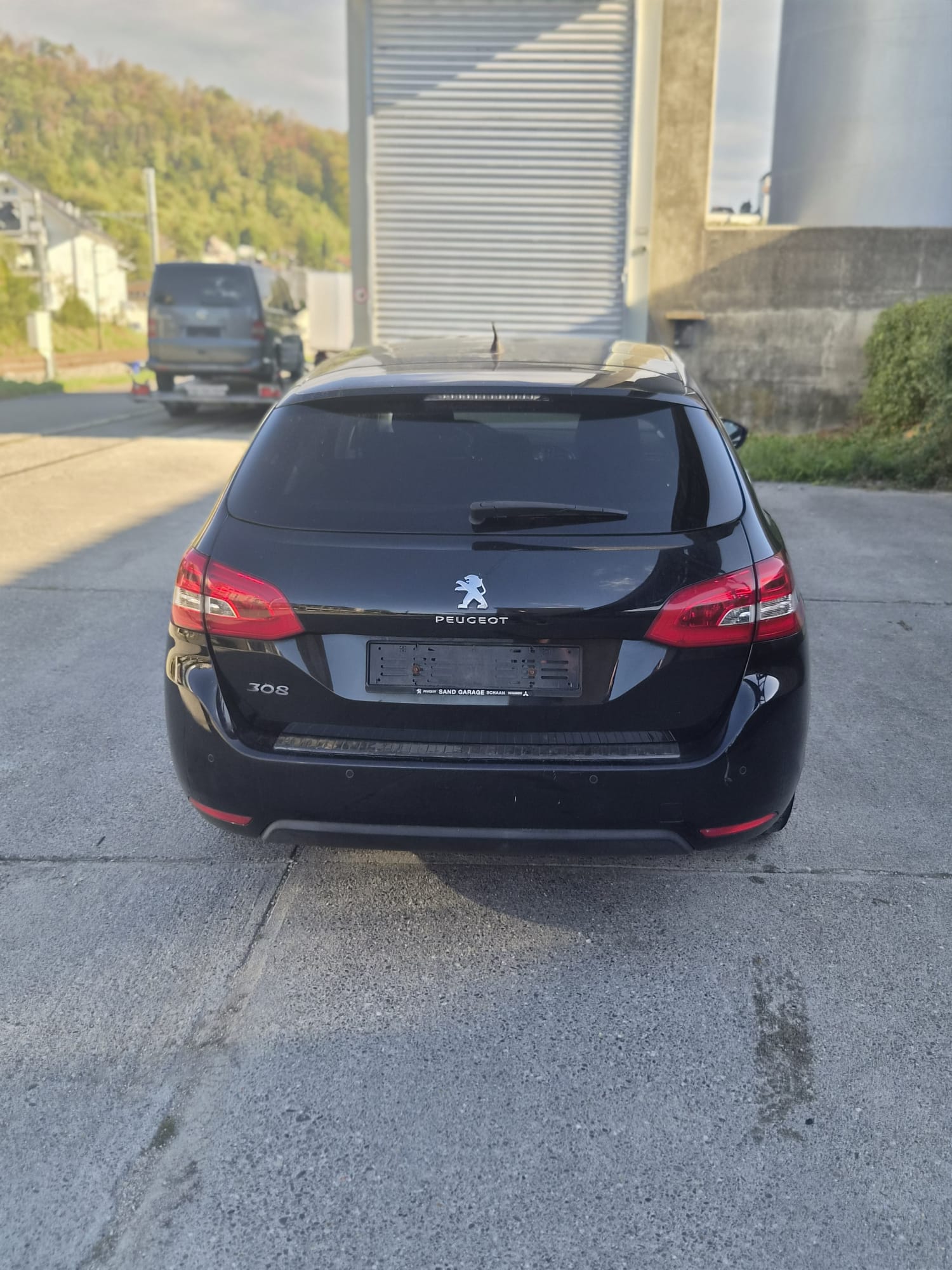 PEUGEOT 308 SW 1.2 THP Allure Automatic-image-10