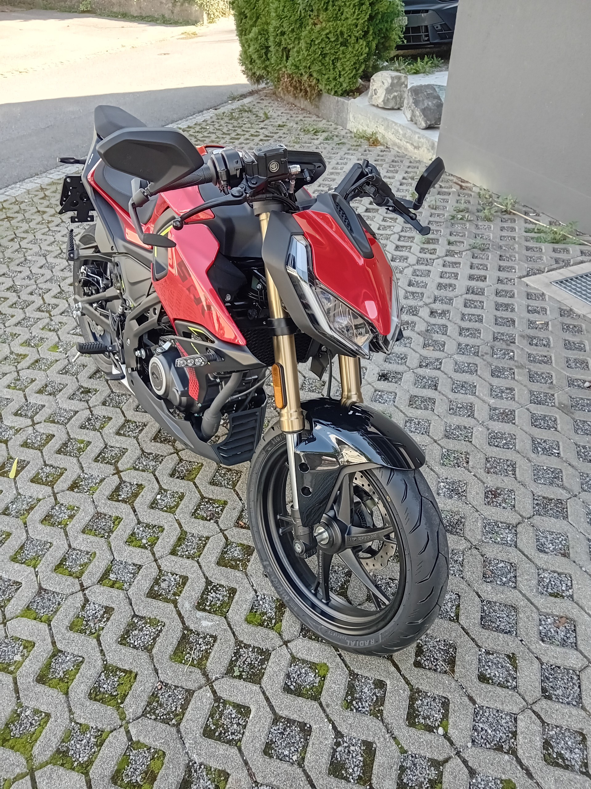 QJ SRK 125 S2