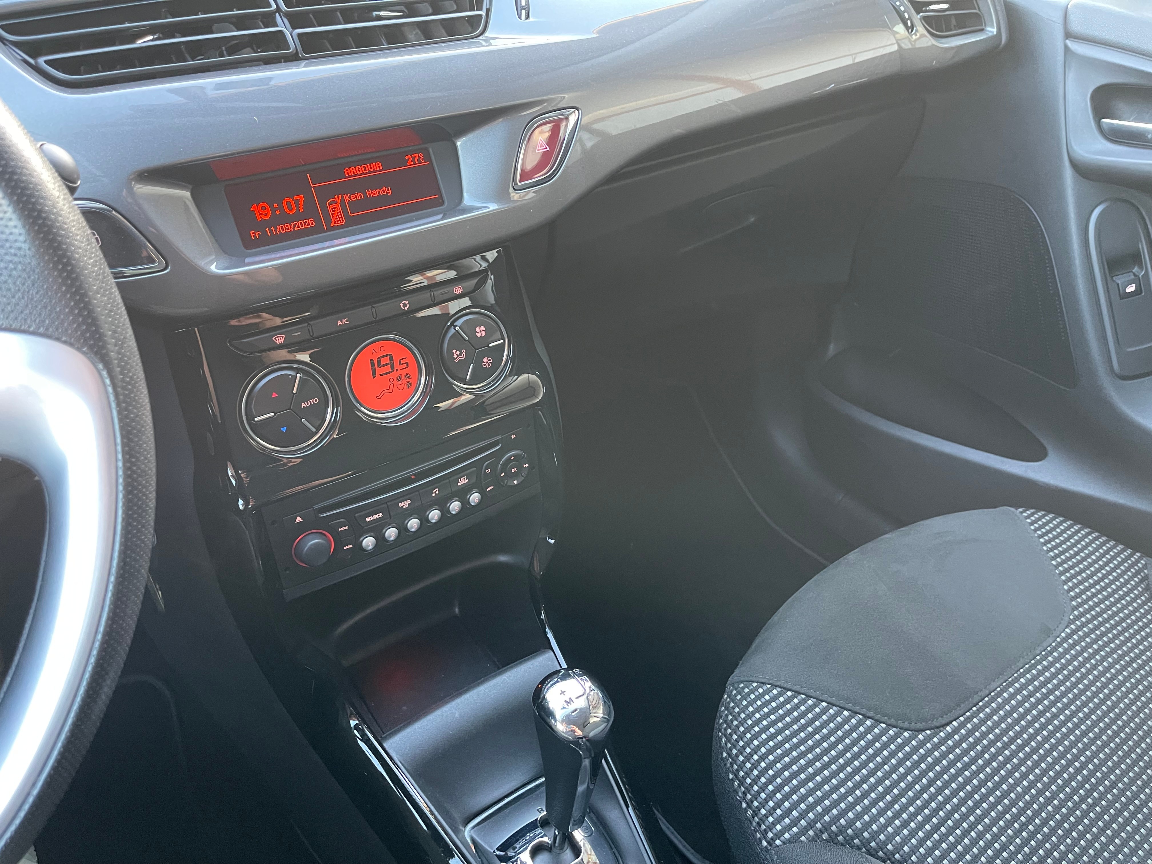 CITROEN C3 1.2i Exclusive ETG5 — slika 16