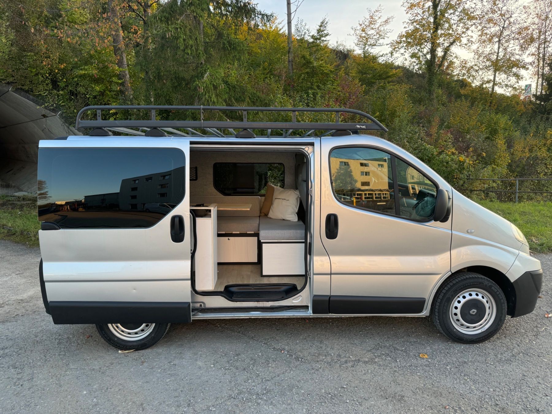 RENAULT Trafic Saranda Beach-image-0