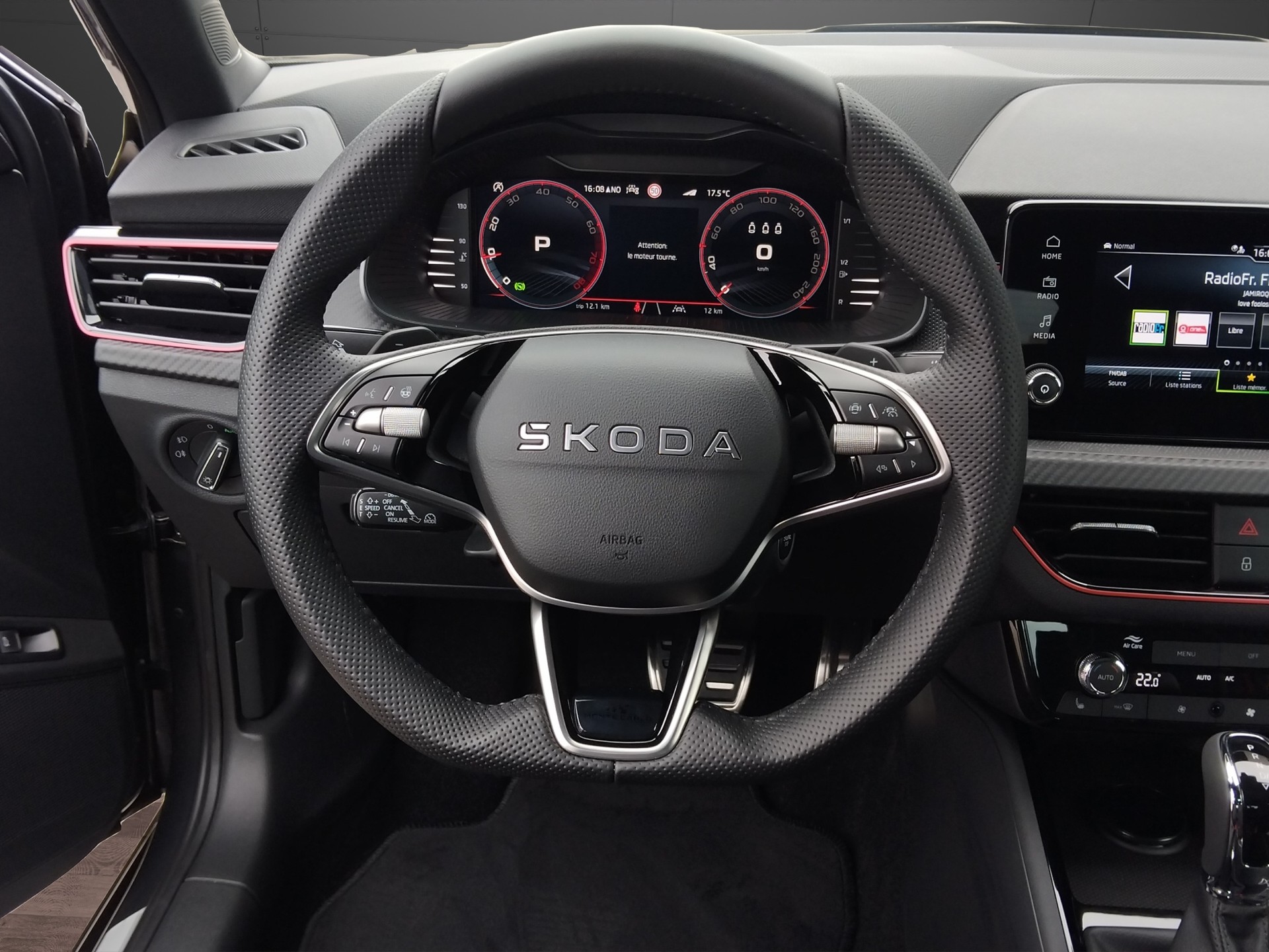 SKODA Kamiq 1.5 TSI Monte Carlo DSG-image-9
