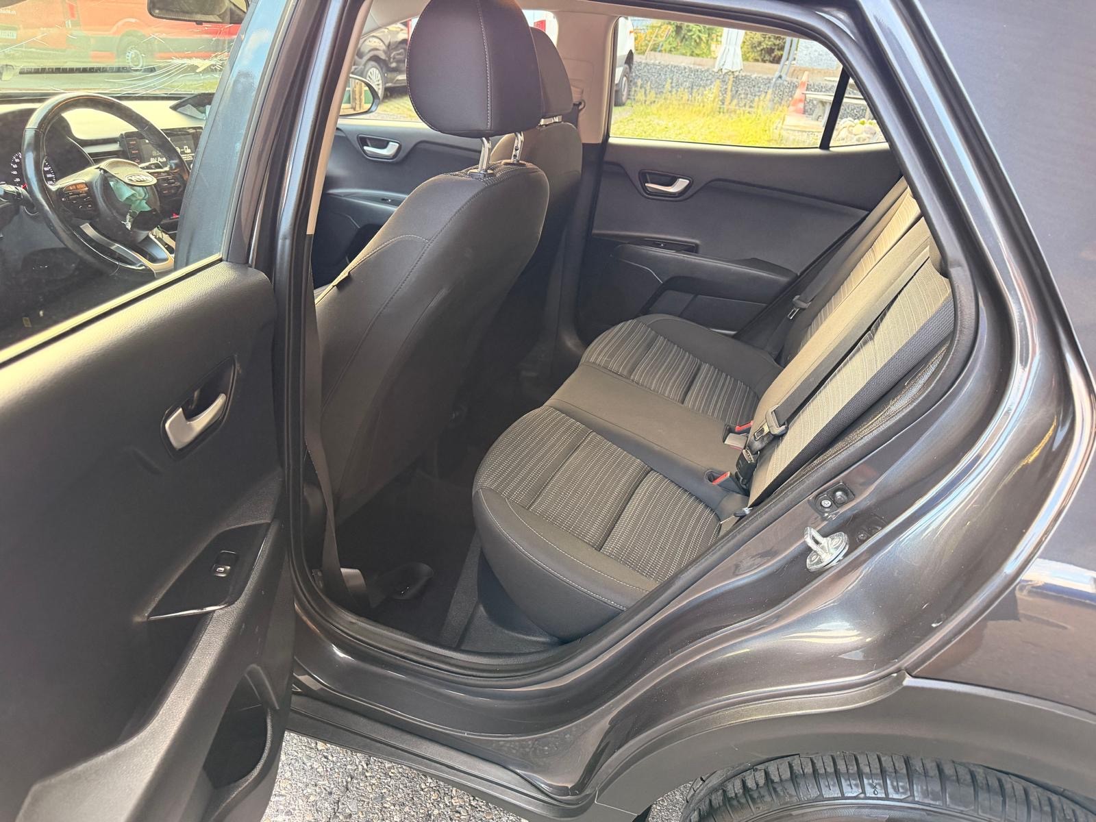 KIA Stonic 1.4 Automatik-image-9