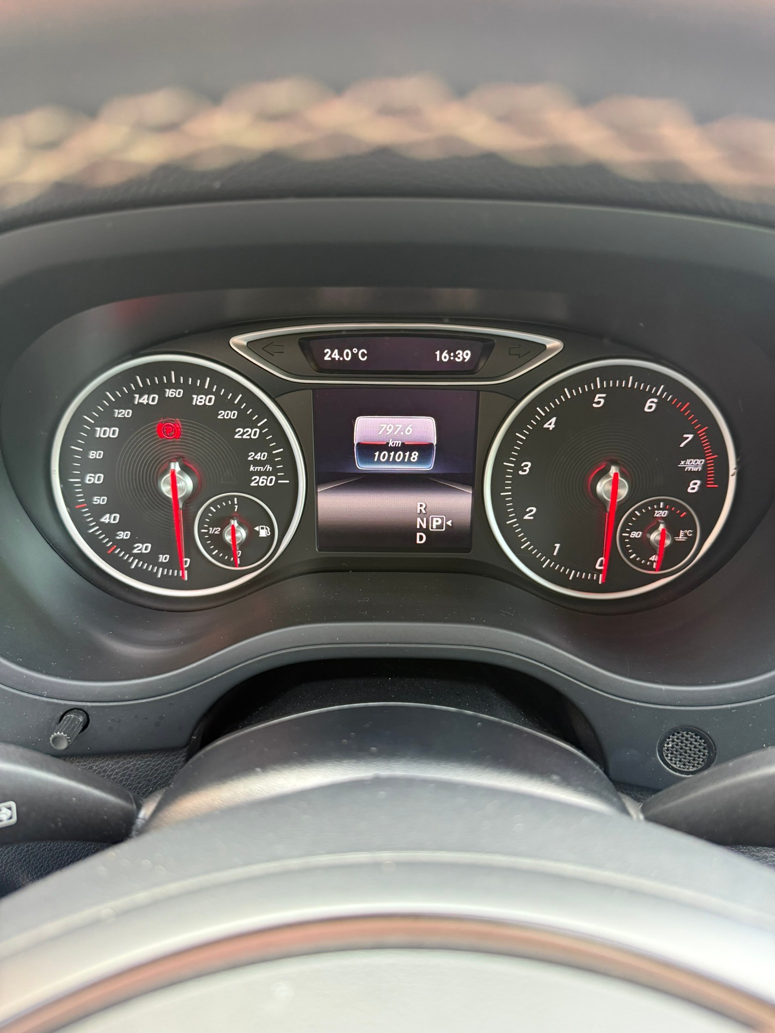 MERCEDES-BENZ B 220 4Matic | Apple CarPlay | Night-Paket | Assistente | Ambientebeleuchtung | Sitzheizung-image-7