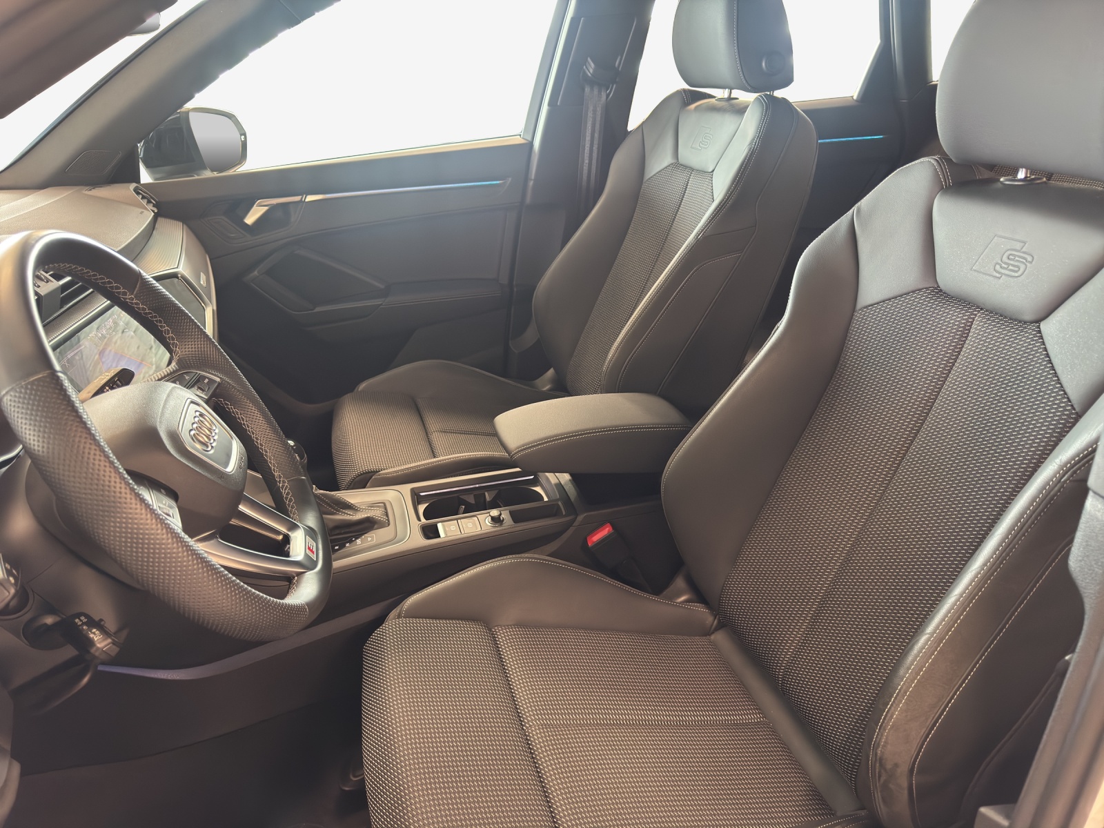 AUDI Q3 Sportback 35 TFSI S line Attraction S-tronic-image-7