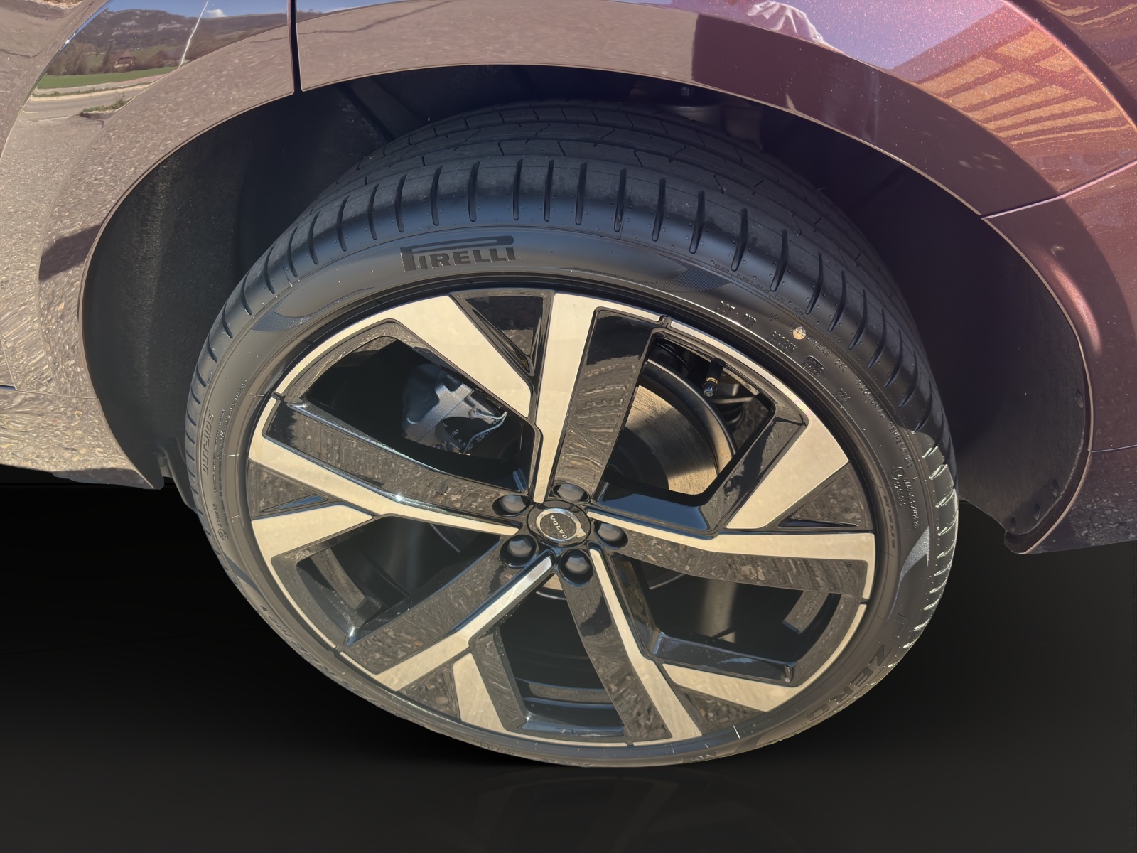 VOLVO XC60 2.0 T6 TE Ultra Dark eAWD-image-3