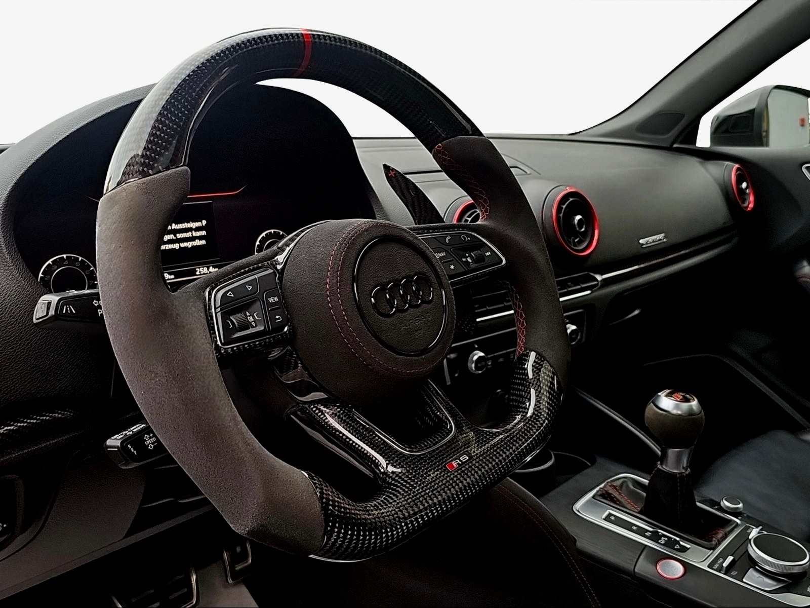 AUDI RS3 Sportback 2.5 TSI quattro S-tronic-image-12