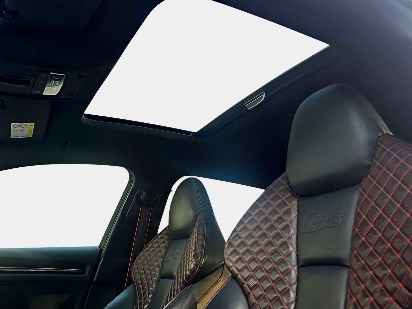 AUDI RS3 Sportback 2.5 TSI quattro S-tronic-image-15