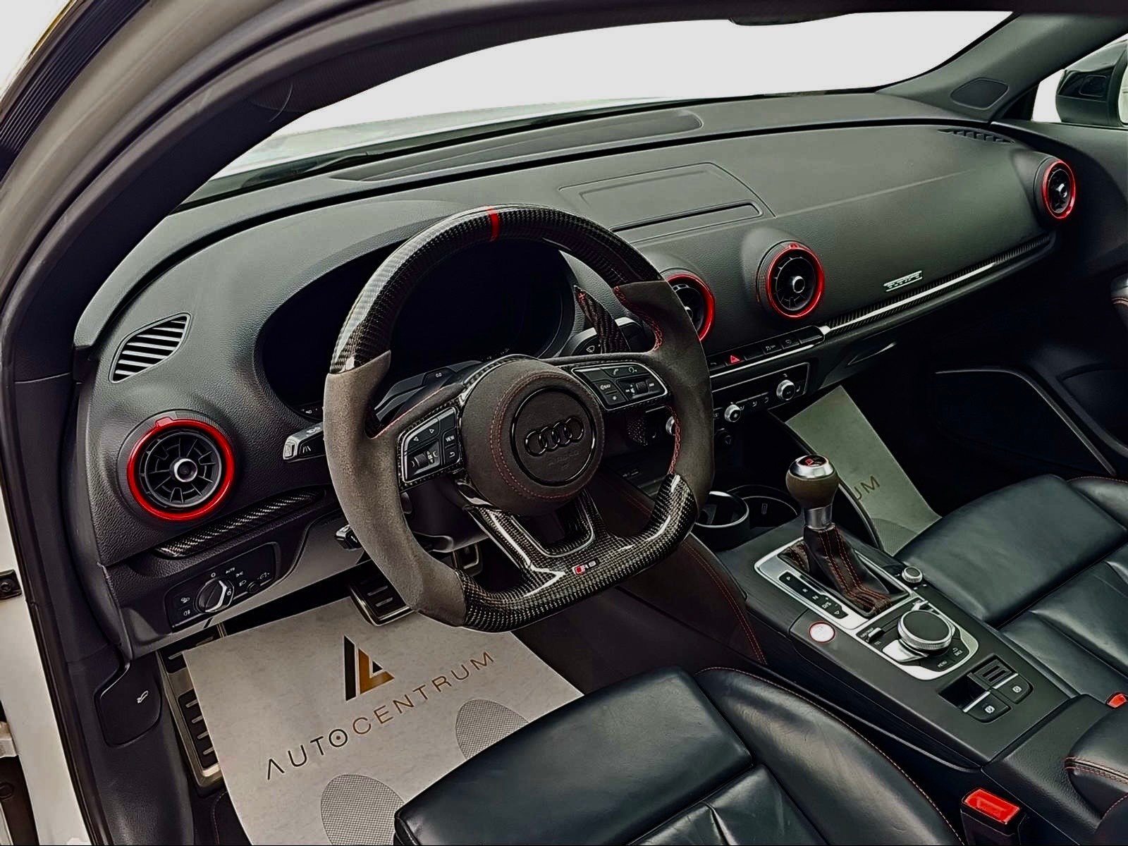AUDI RS3 Sportback 2.5 TSI quattro S-tronic-image-1