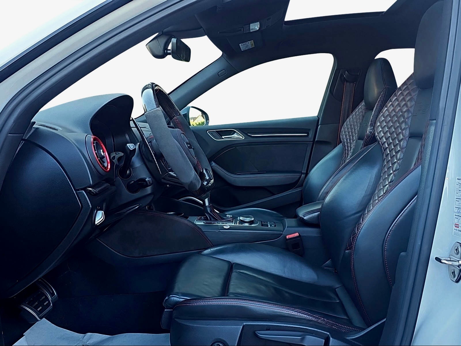 AUDI RS3 Sportback 2.5 TSI quattro S-tronic-image-8