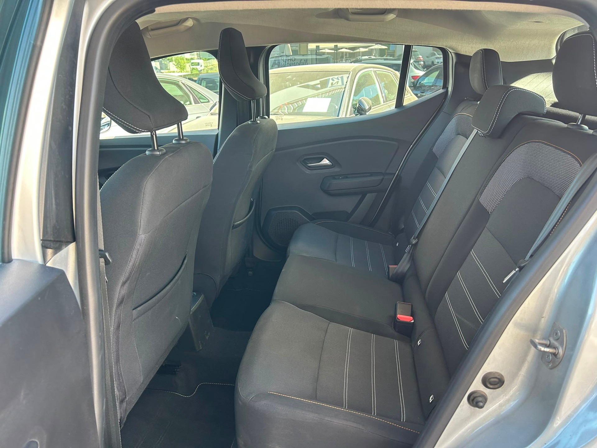 DACIA Sandero Stepway TCe 90 Comfort-image-5