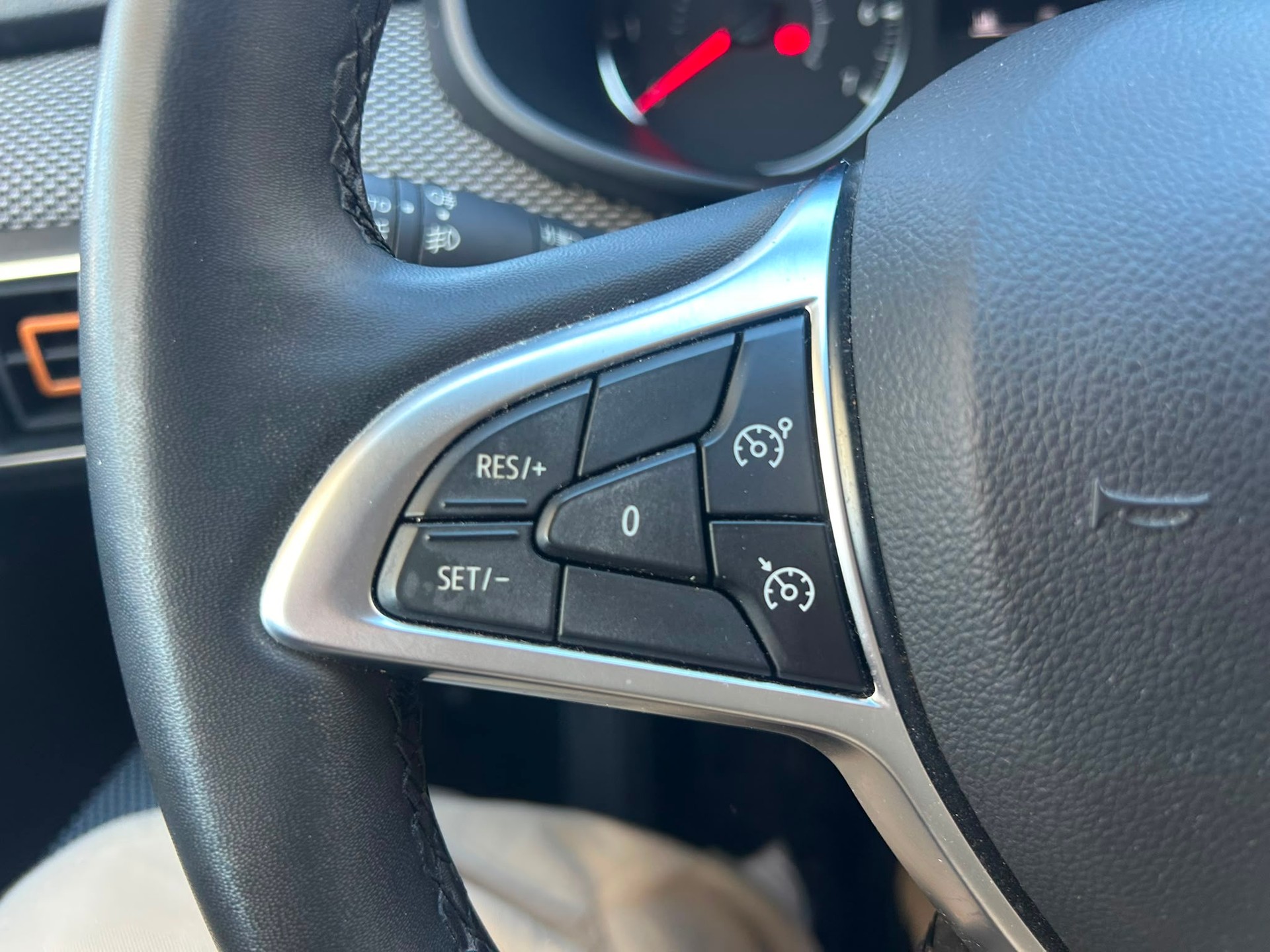 DACIA Sandero Stepway TCe 90 Comfort-image-9