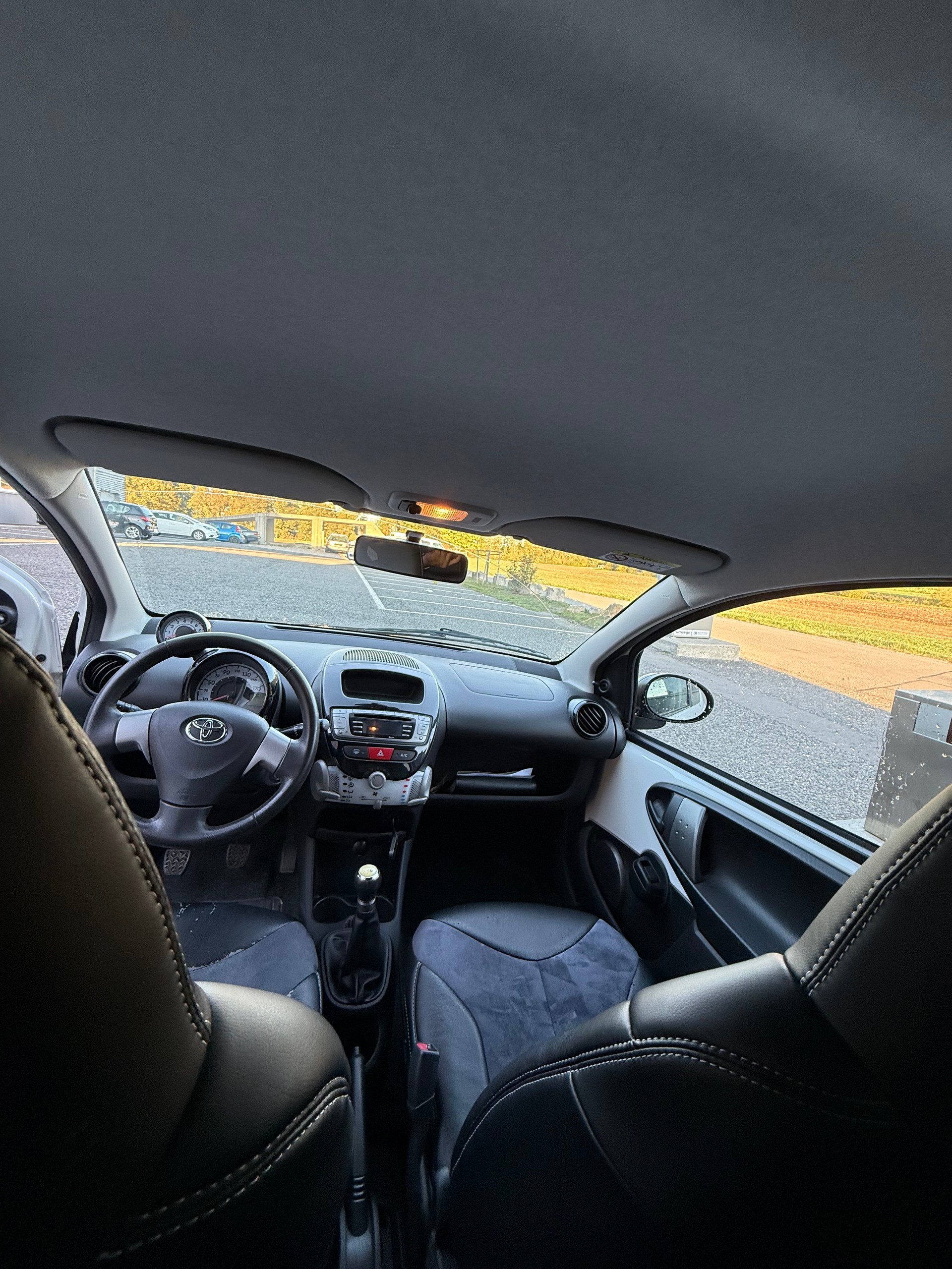 TOYOTA AYGO-image-4