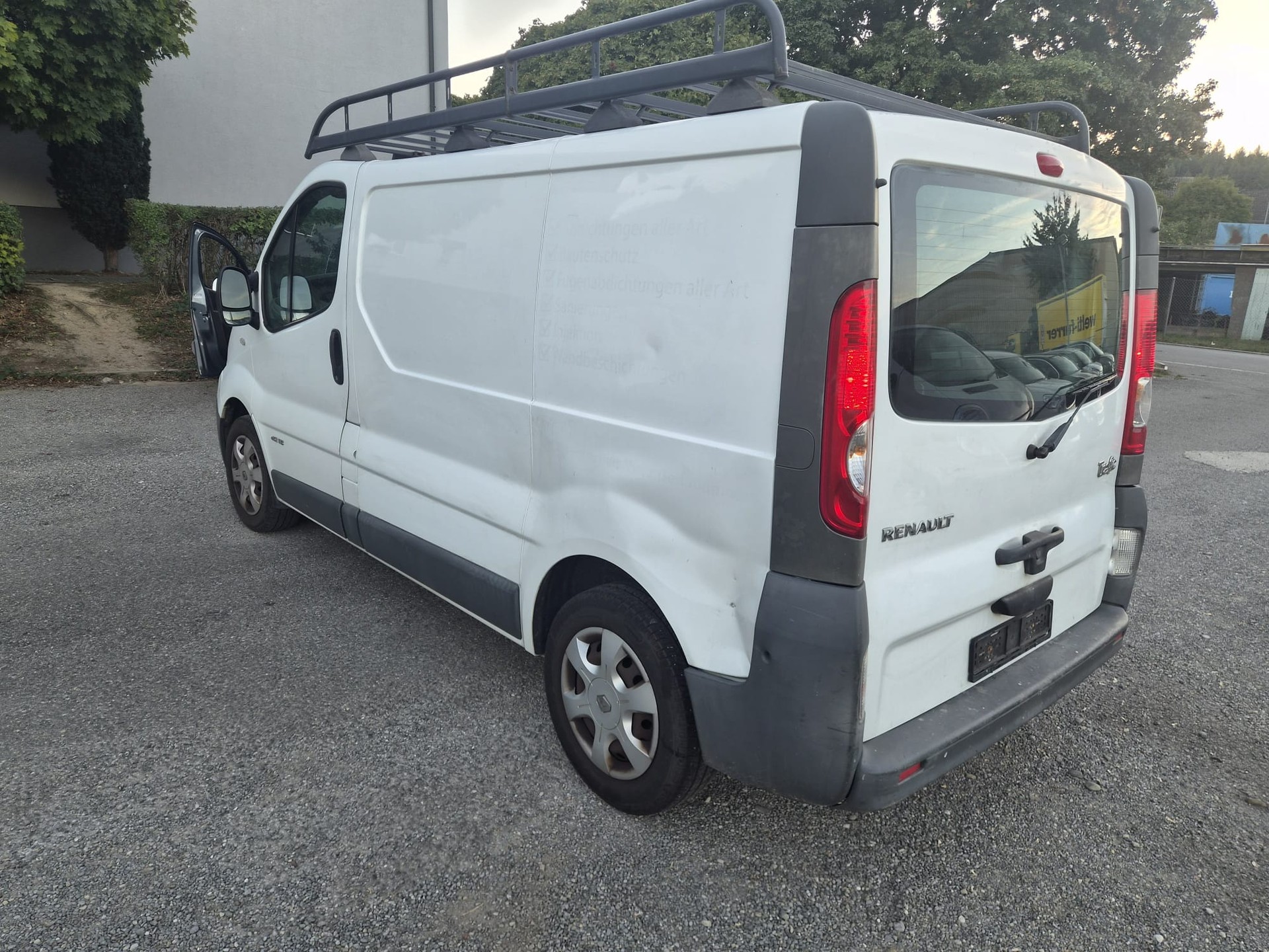 RENAULT Trafic 2.0 dCi 115 2.9t L2H1-image-6