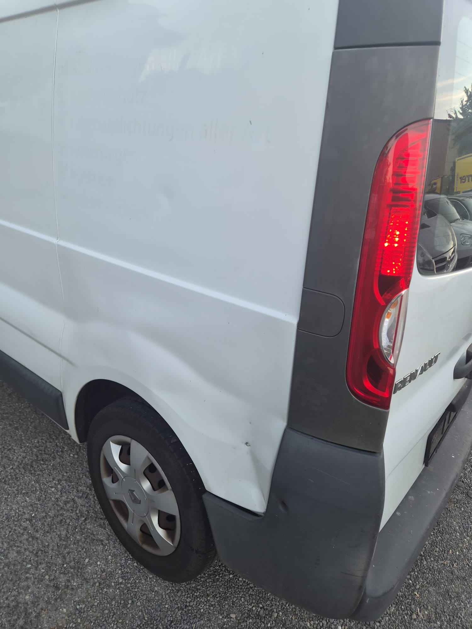 RENAULT Trafic 2.0 dCi 115 2.9t L2H1-image-5