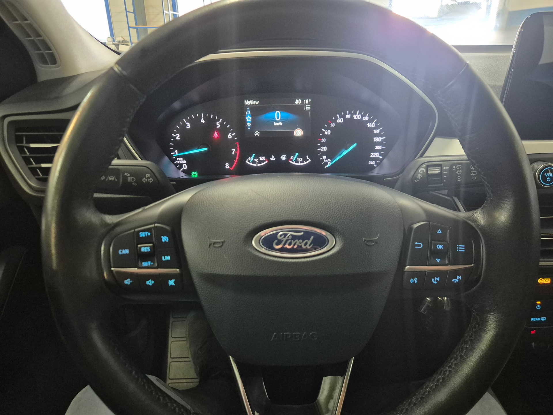 FORD Focus 1.0 SCTi Business-image-9
