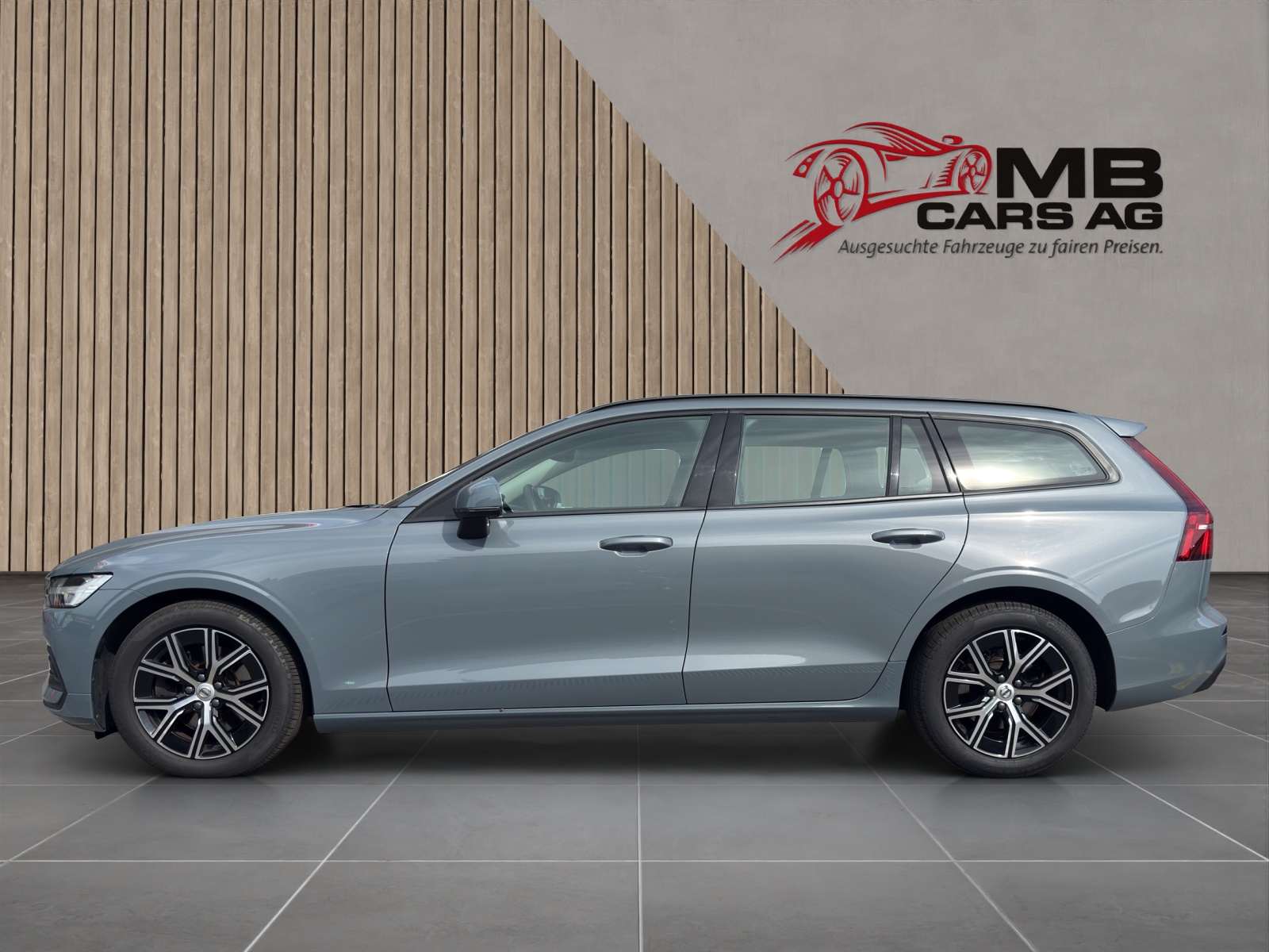 VOLVO V60 B3 Benzin Mild Hybrid Momentum Light Geartronic-image-1