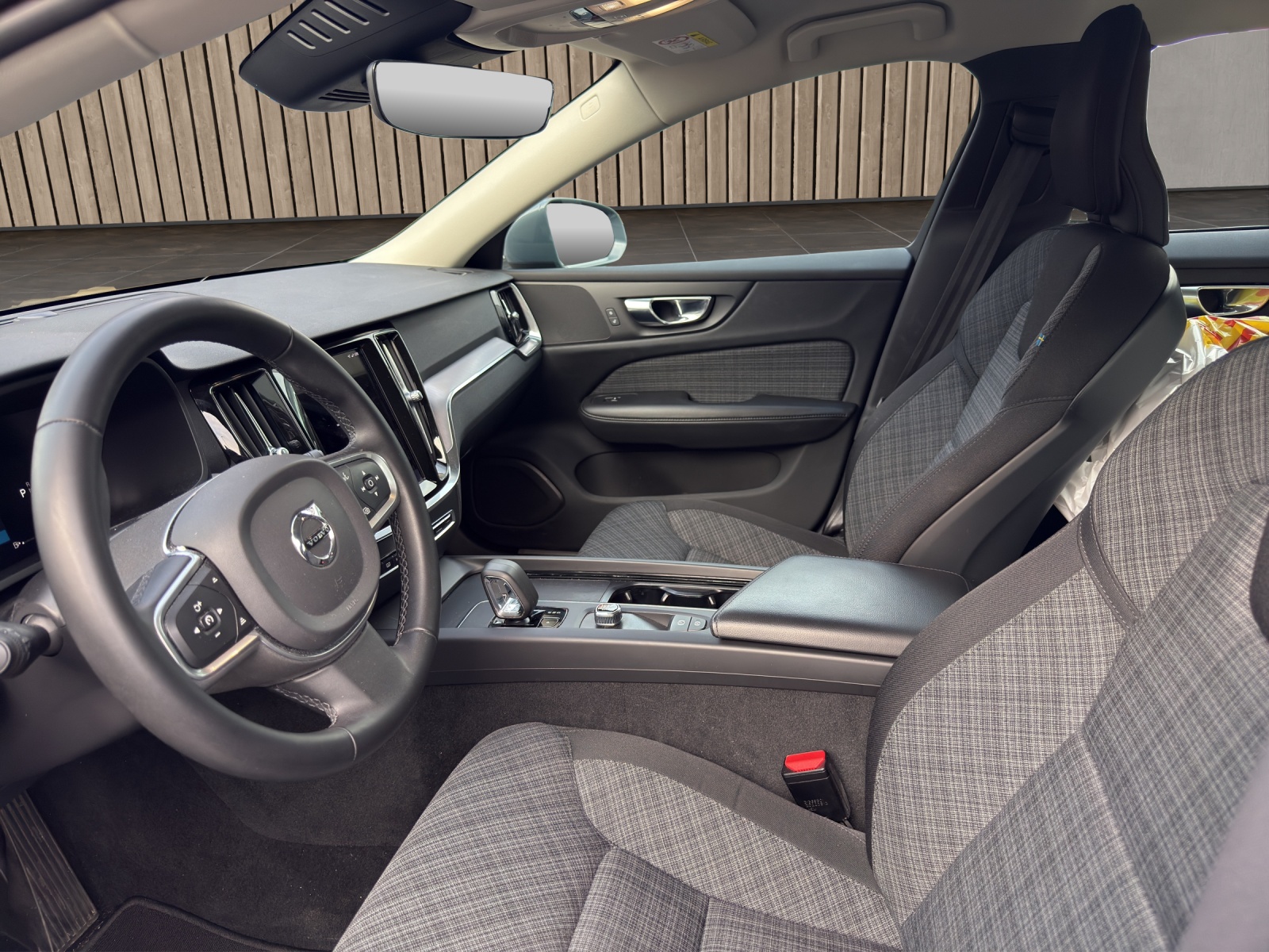 VOLVO V60 B3 Benzin Mild Hybrid Momentum Light Geartronic-image-5