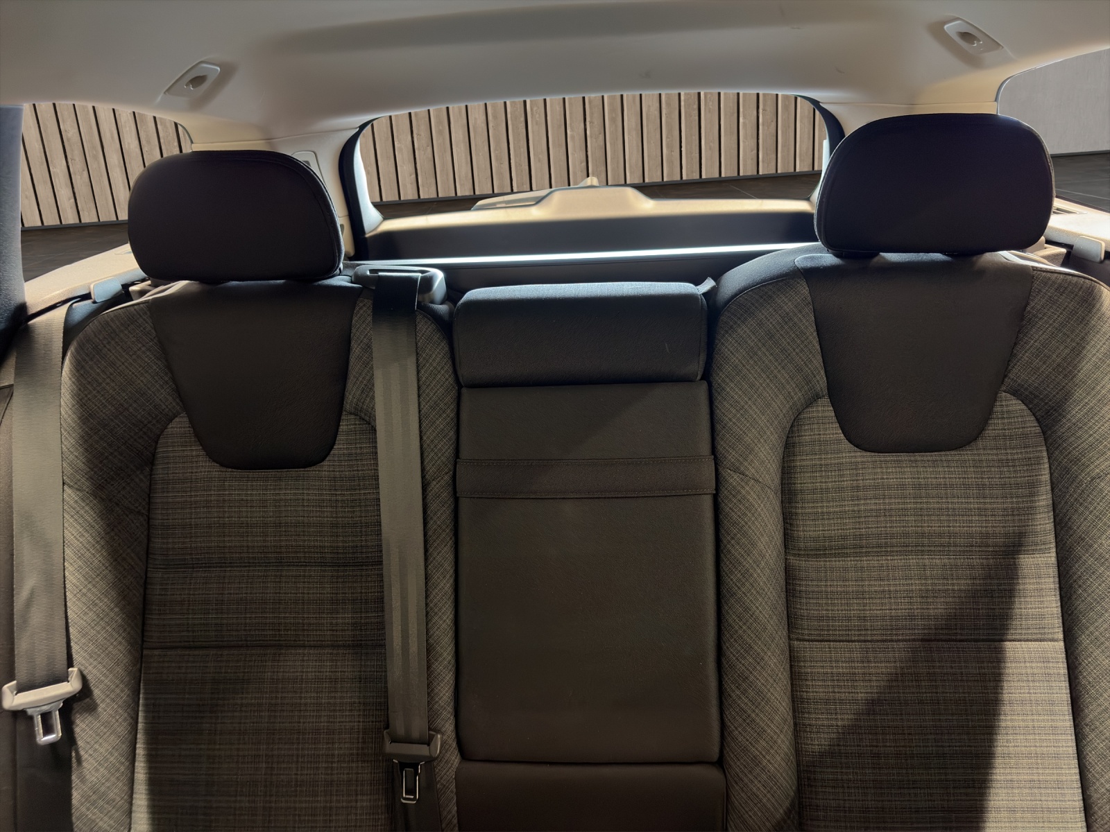 VOLVO V60 B3 Benzin Mild Hybrid Momentum Light Geartronic-image-10