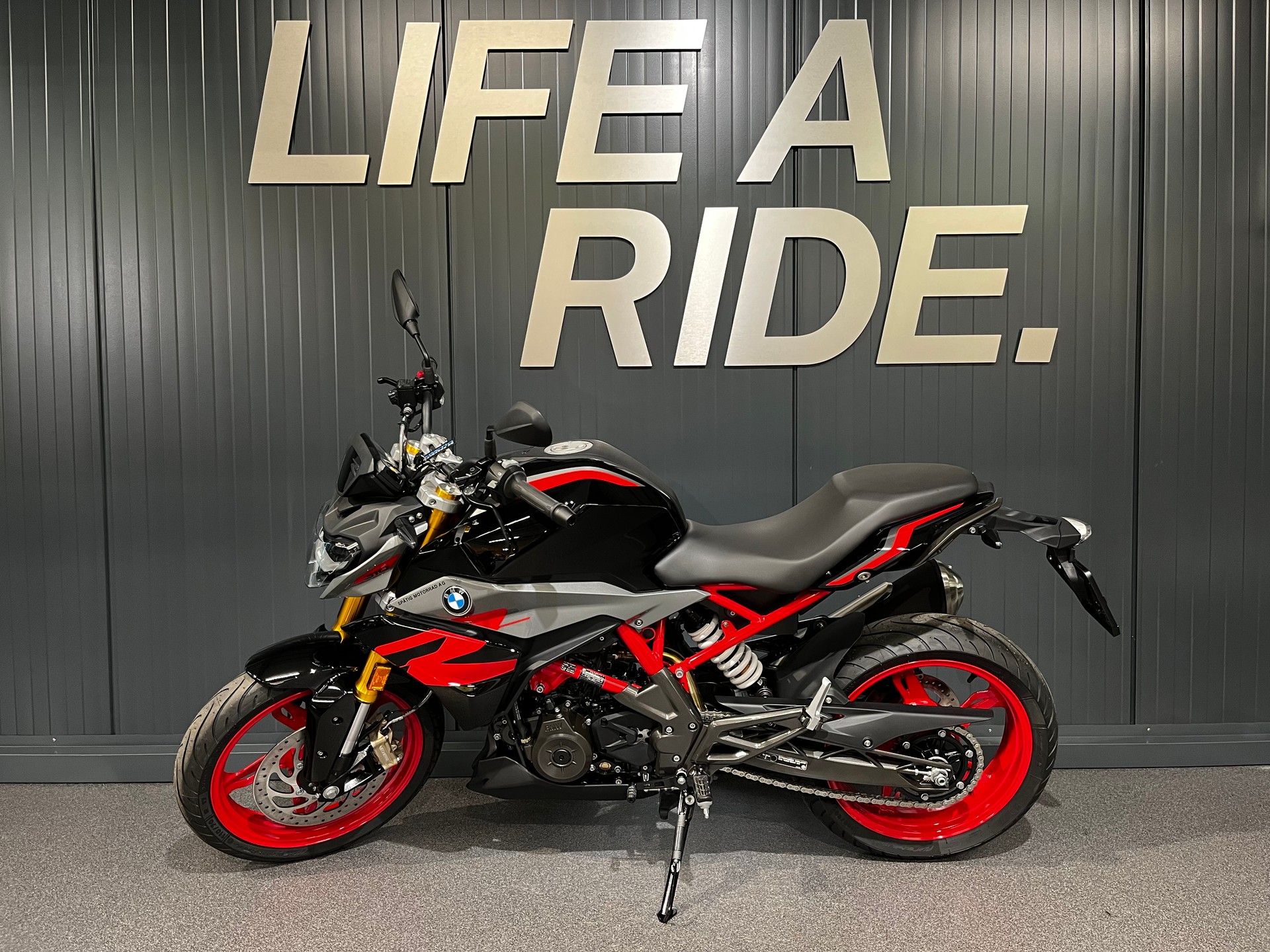BMW G 310 R - Inklusive Service-Paket 3 Jahre / 30'000km!-showroom-element-2