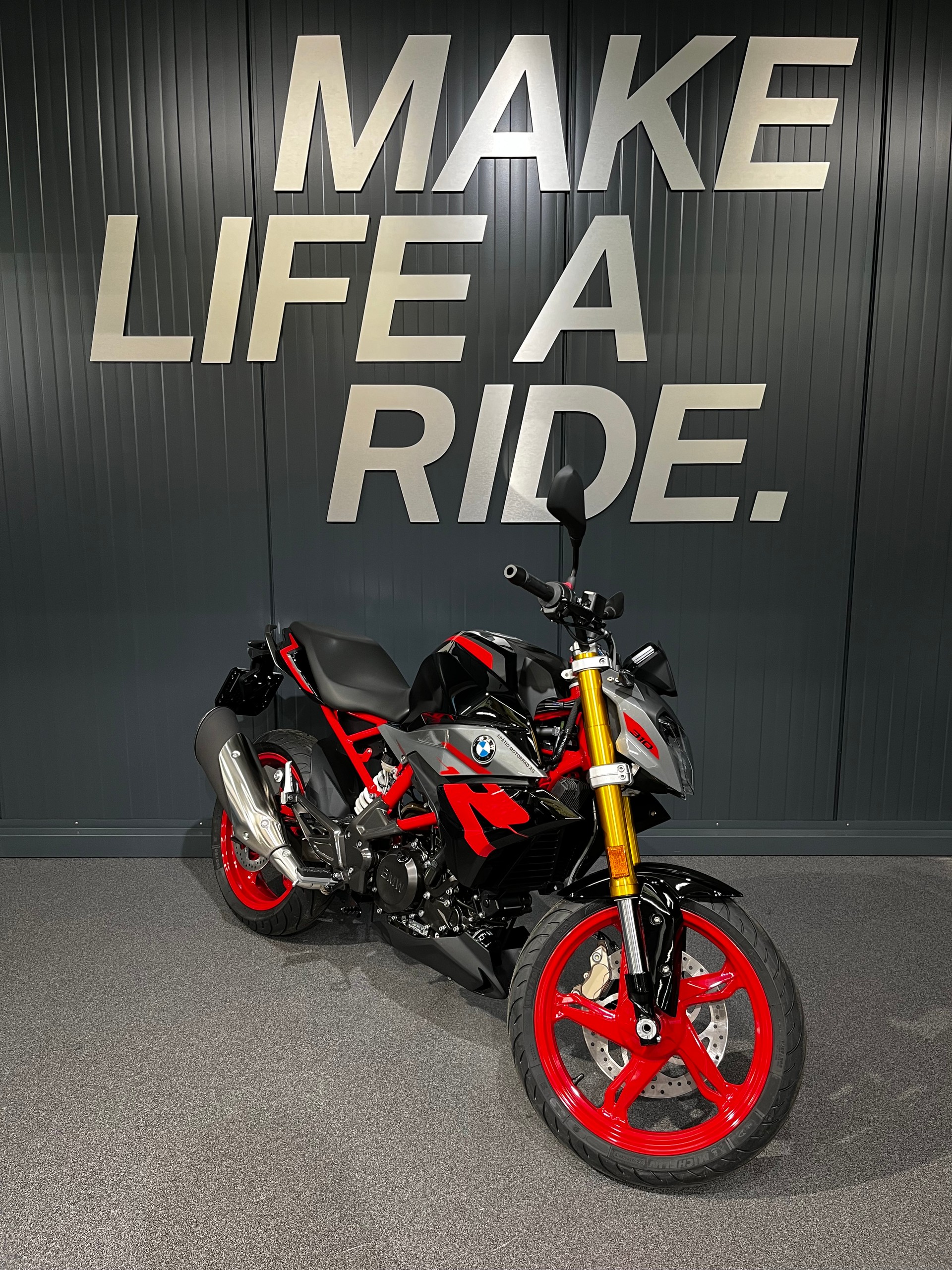 BMW G 310 R - Inklusive Service-Paket 3 Jahre / 30'000km!-showroom-element-1