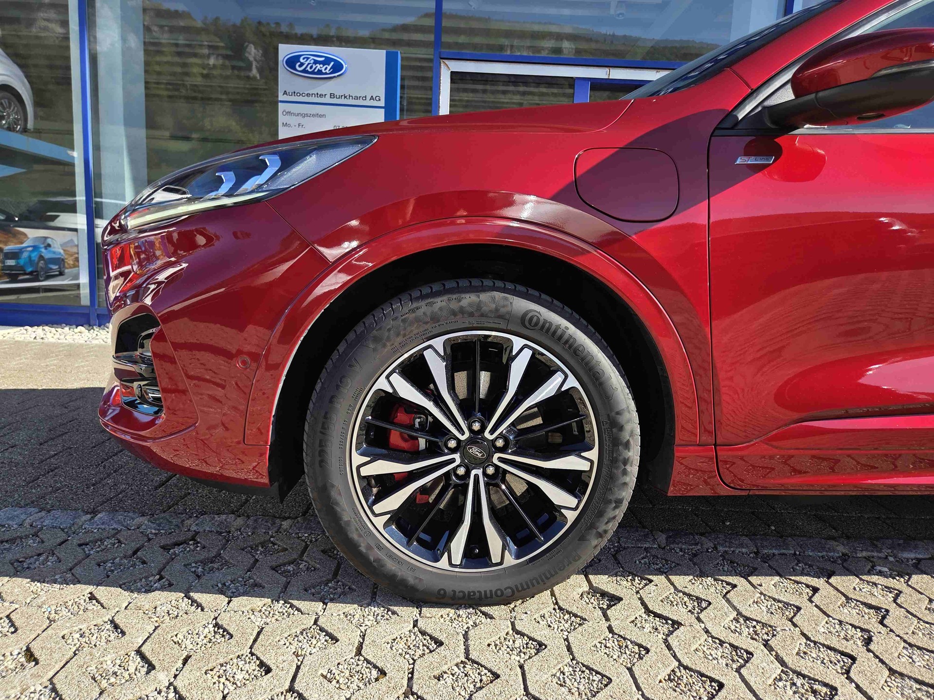 FORD Kuga 2.5 Plug-in Hybrid ST-Line X-image-6