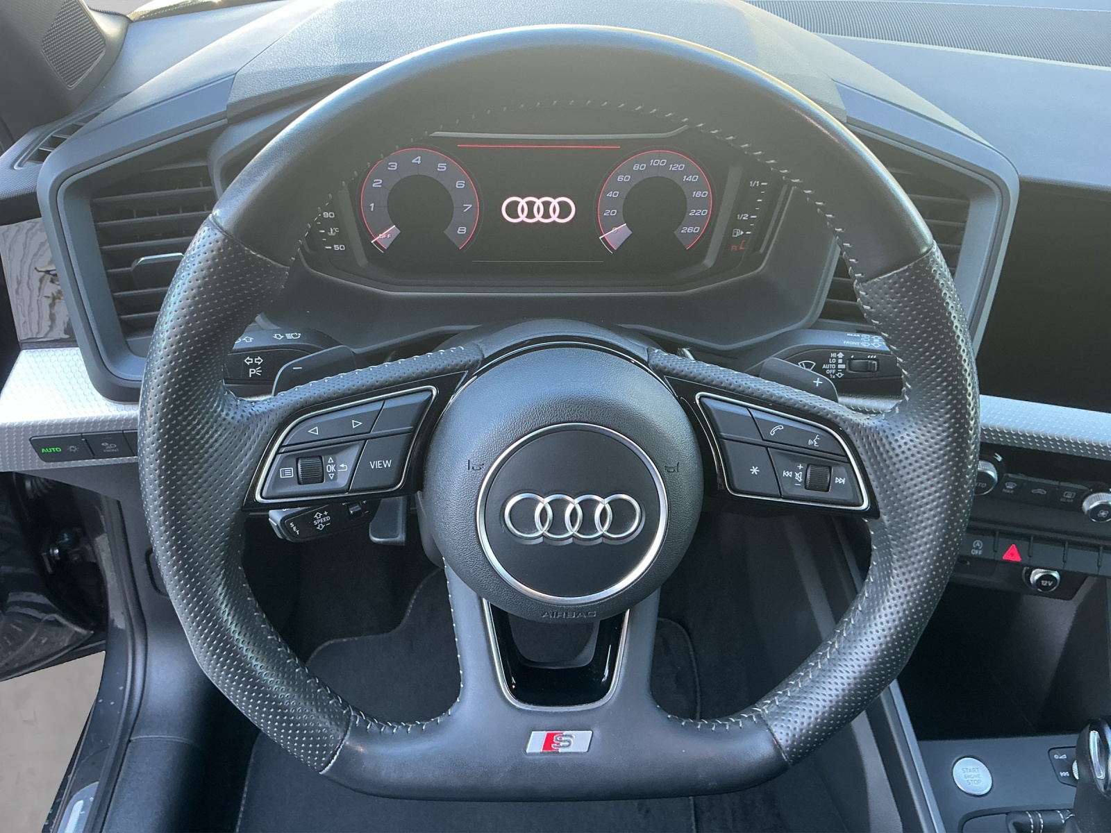 AUDI A1 Sportback 35 TFSI advanced S-tronic-image-5