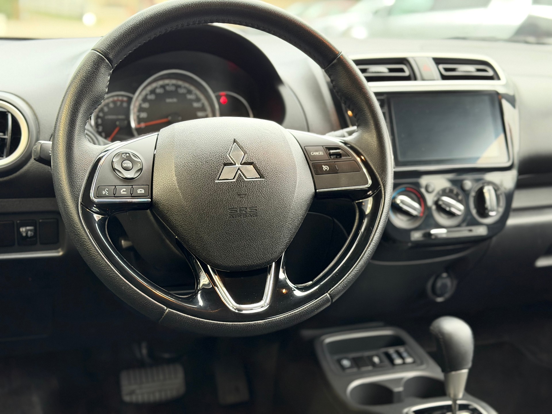 MITSUBISHI Space Star 1.2 CVT Invite-image-7
