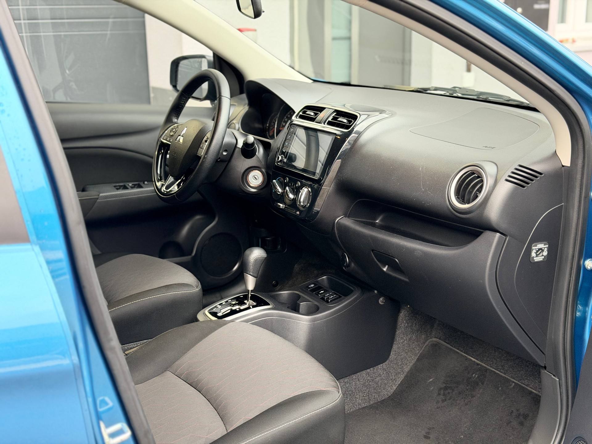 MITSUBISHI Space Star 1.2 CVT Invite-image-8
