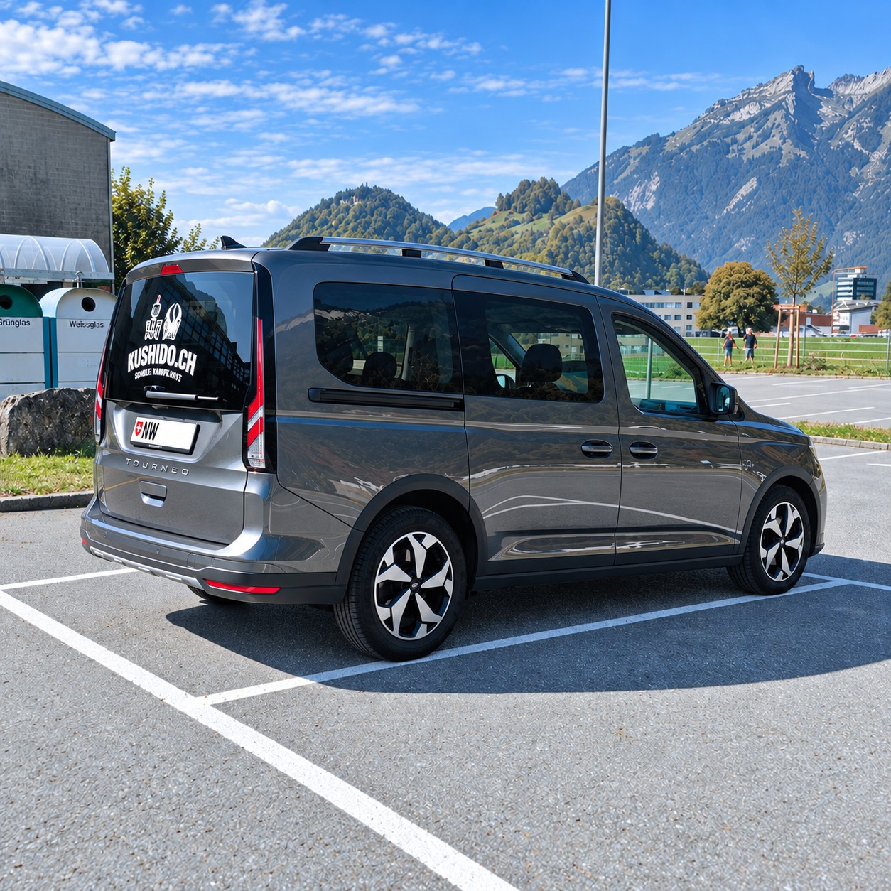 FORD GRAND TOURNEO CONNECT-image-5