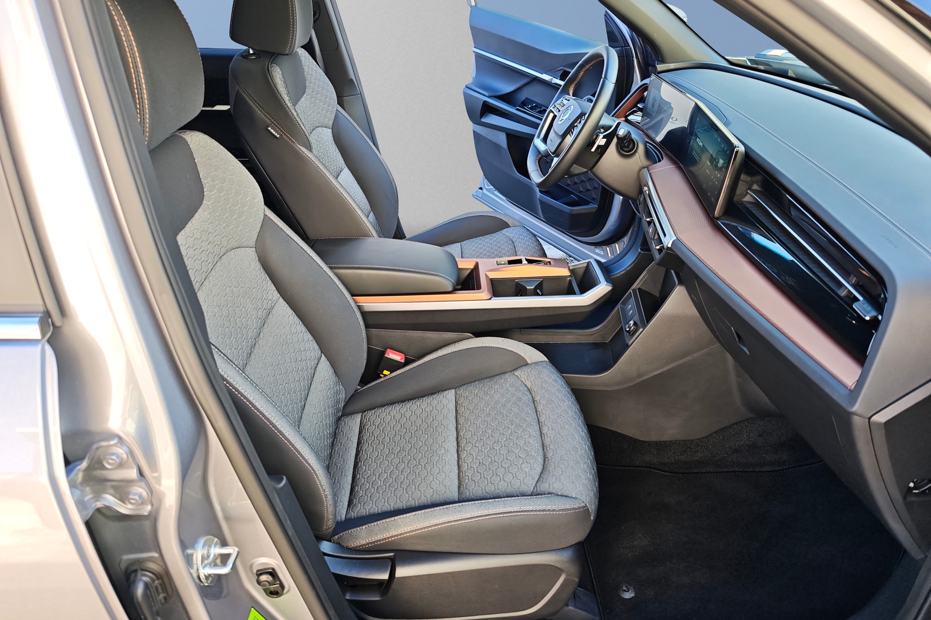 KGM-SsangYong Torres 1.5 TGDI Platinum 4WD AT-image-9