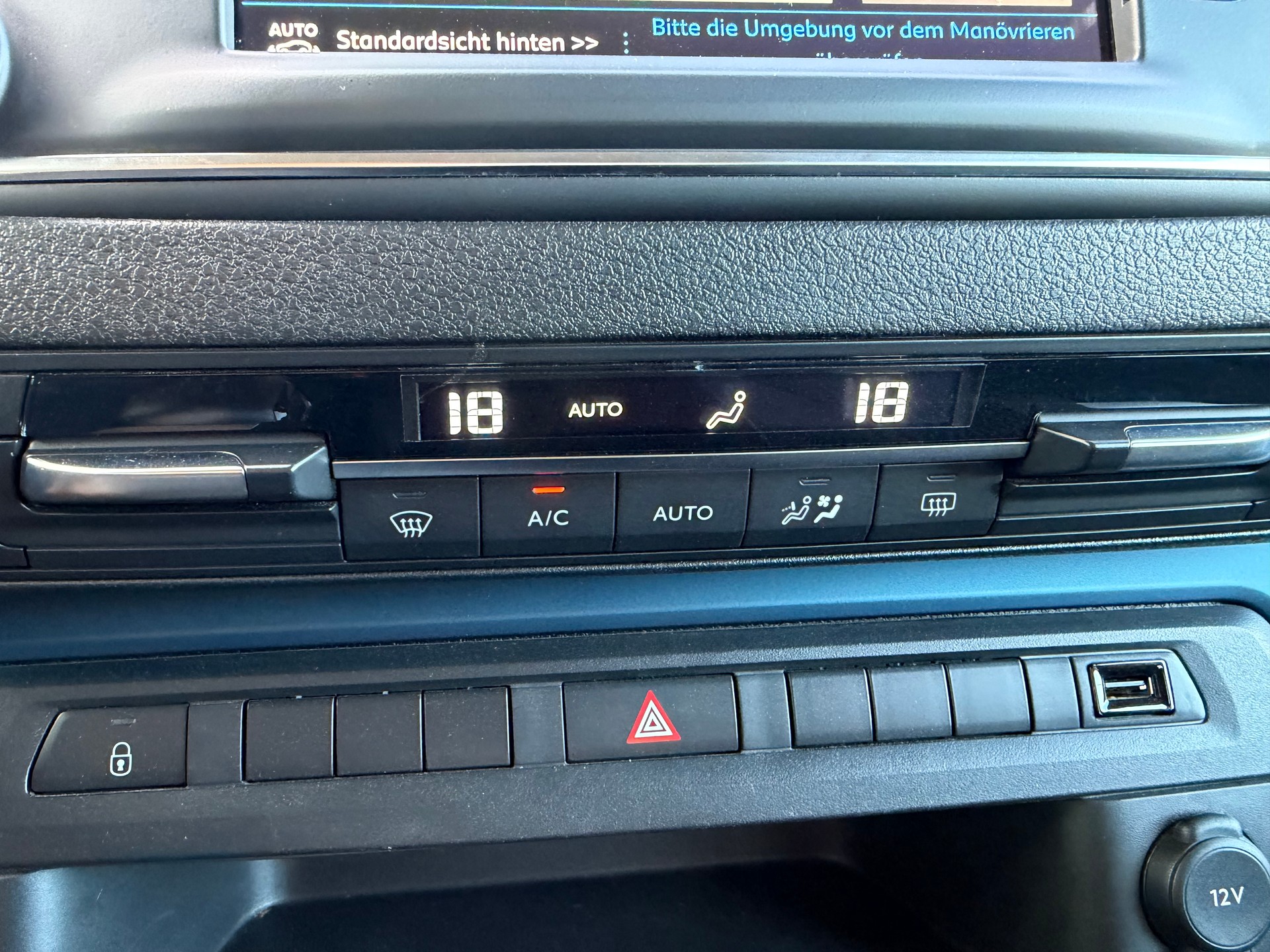 PEUGEOT Traveller 2.0 BlueHDi Active Standard-image-12