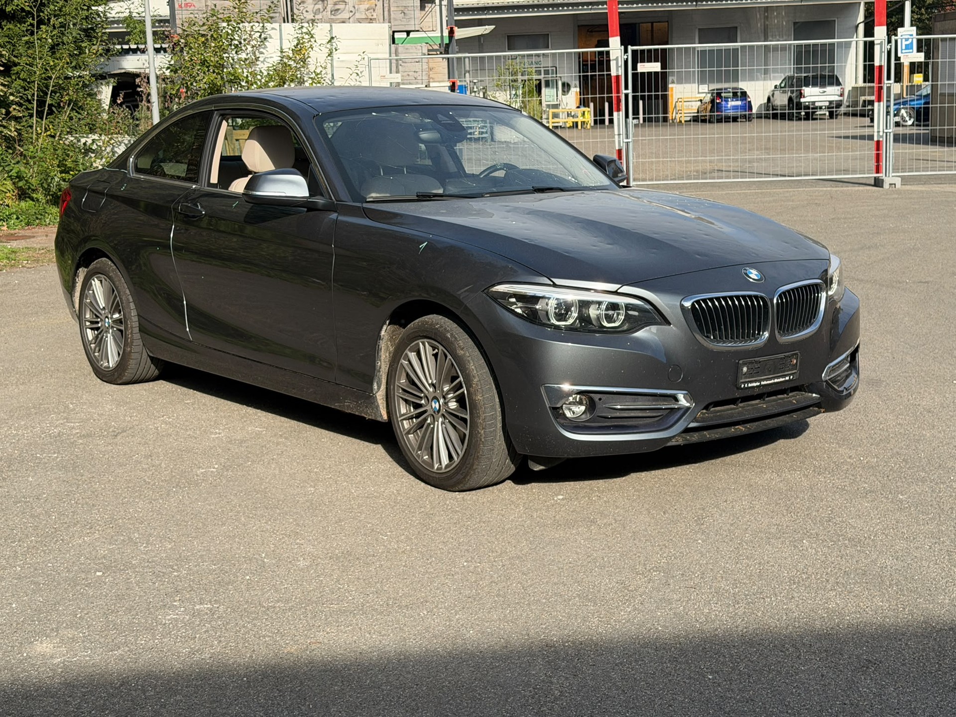 BMW 220i Luxury Line Steptronic-image-0